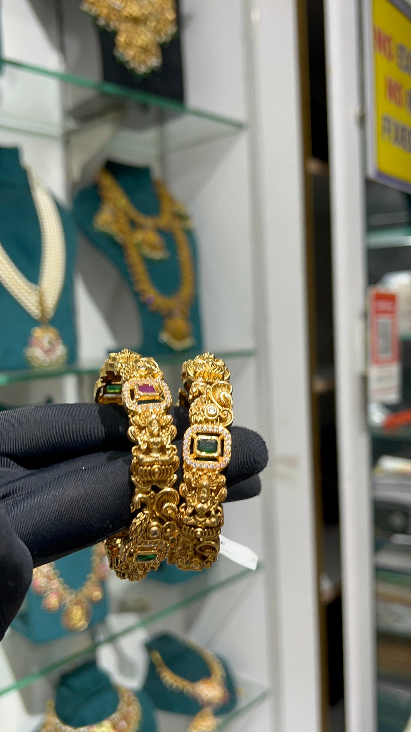 Nagshi bangle