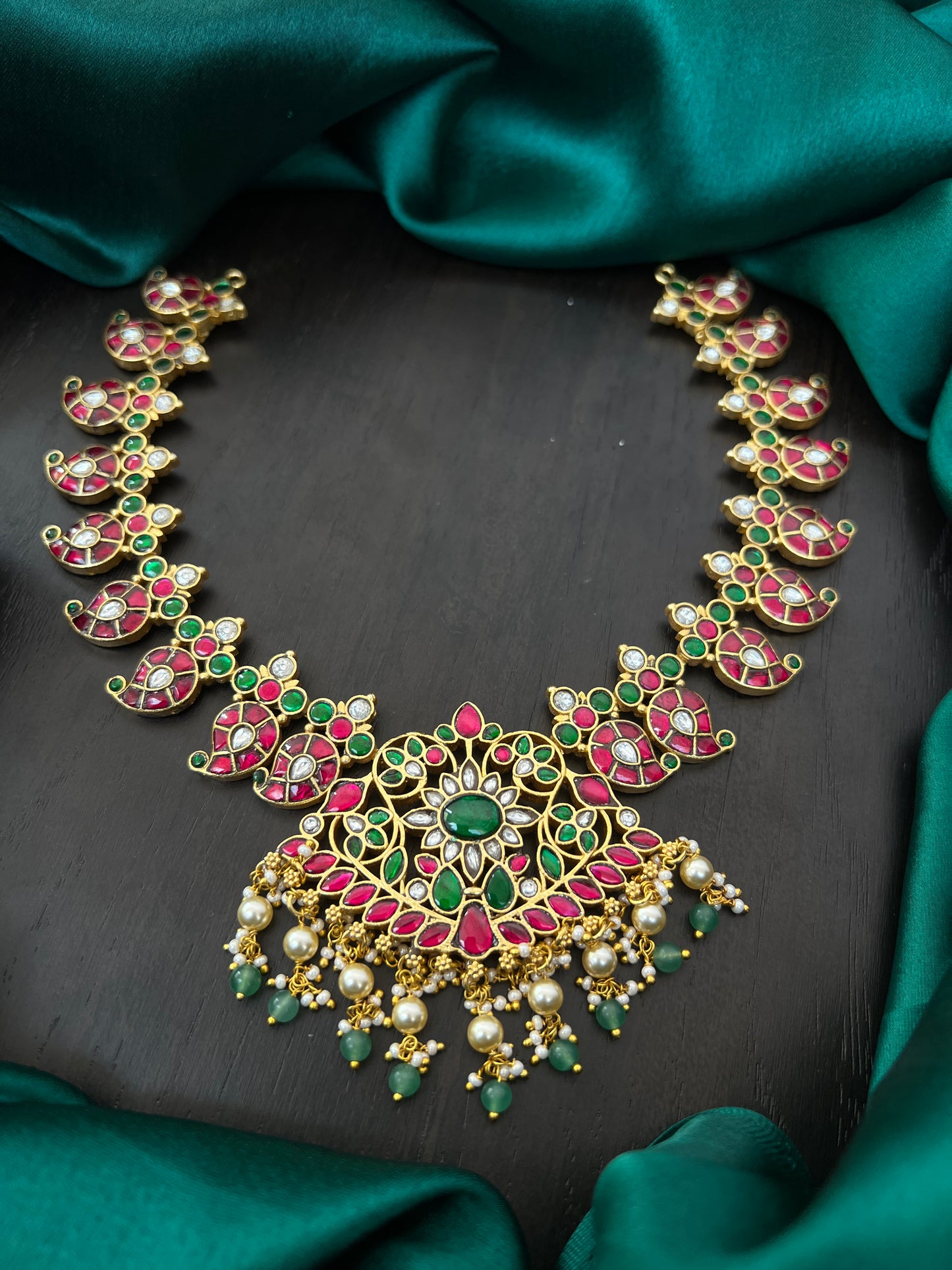 Kundan necklace