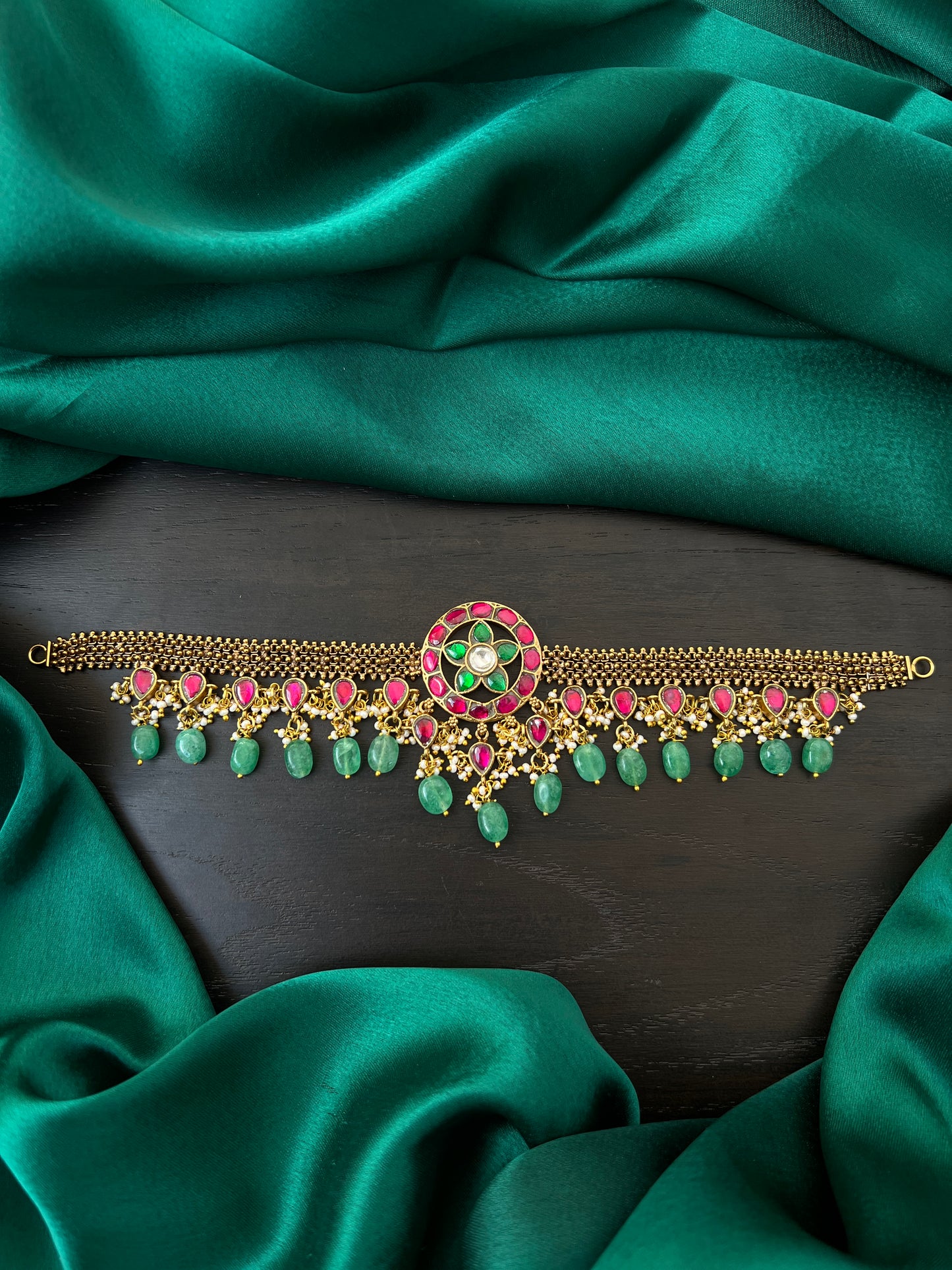 Kundan Choker