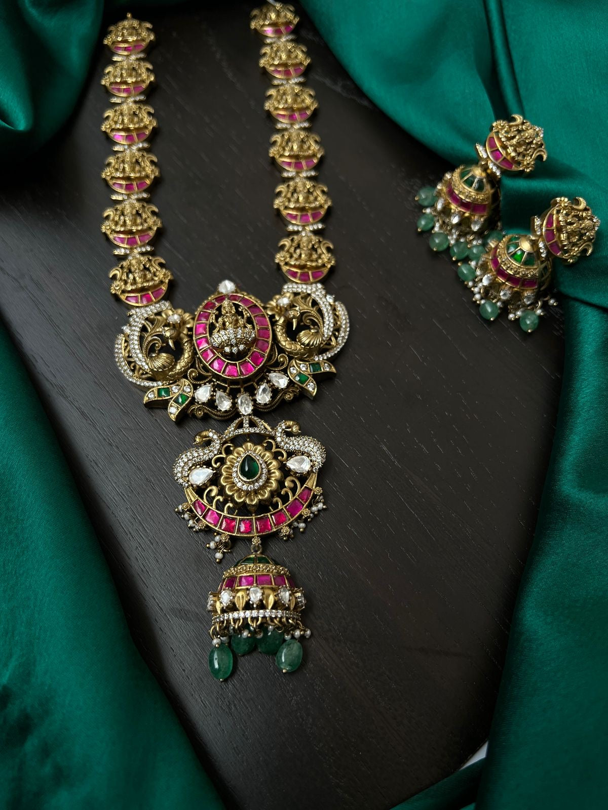 Jadaukundan mossonite necklace