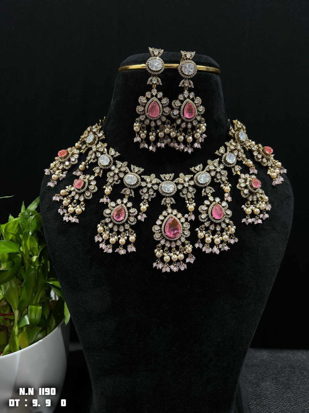 Mossonite chokers