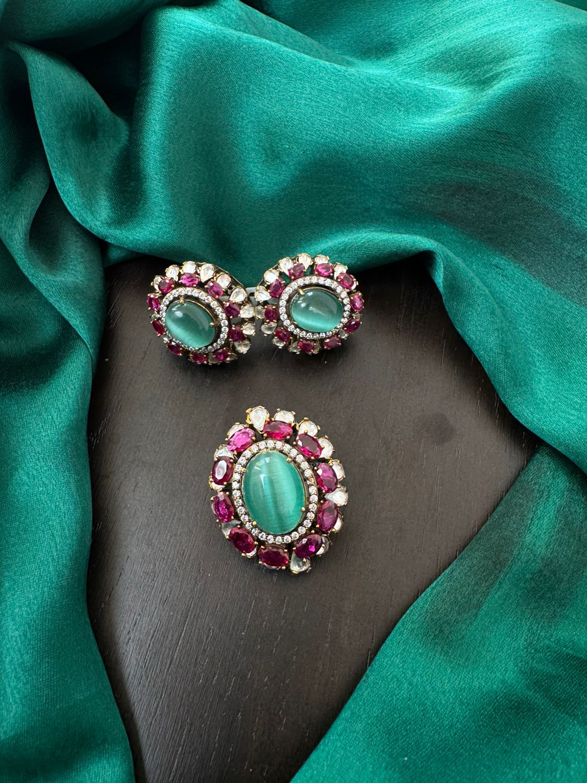 MOSSONITE LOCKET WITH EARRINGS