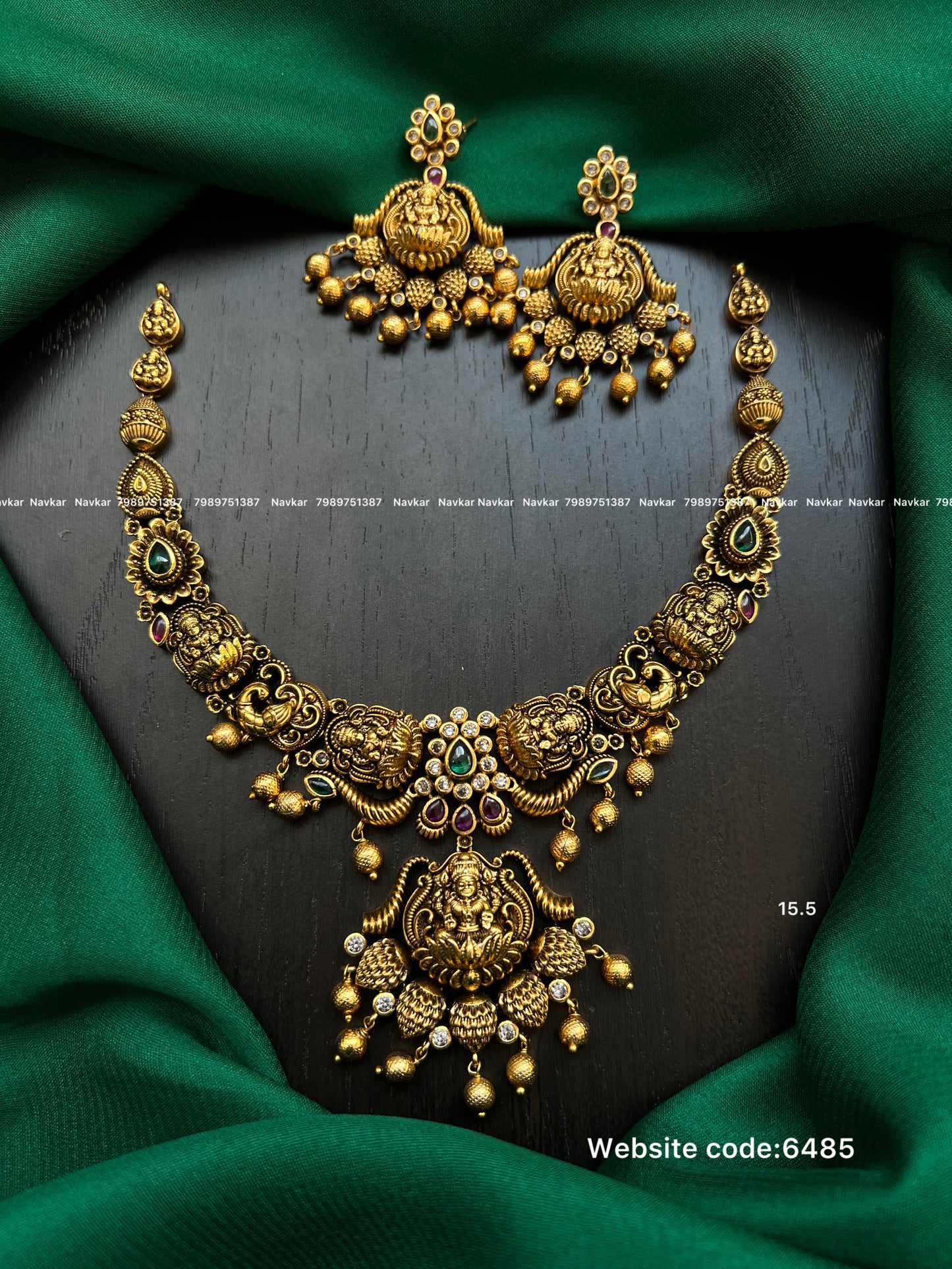 Matt necklace