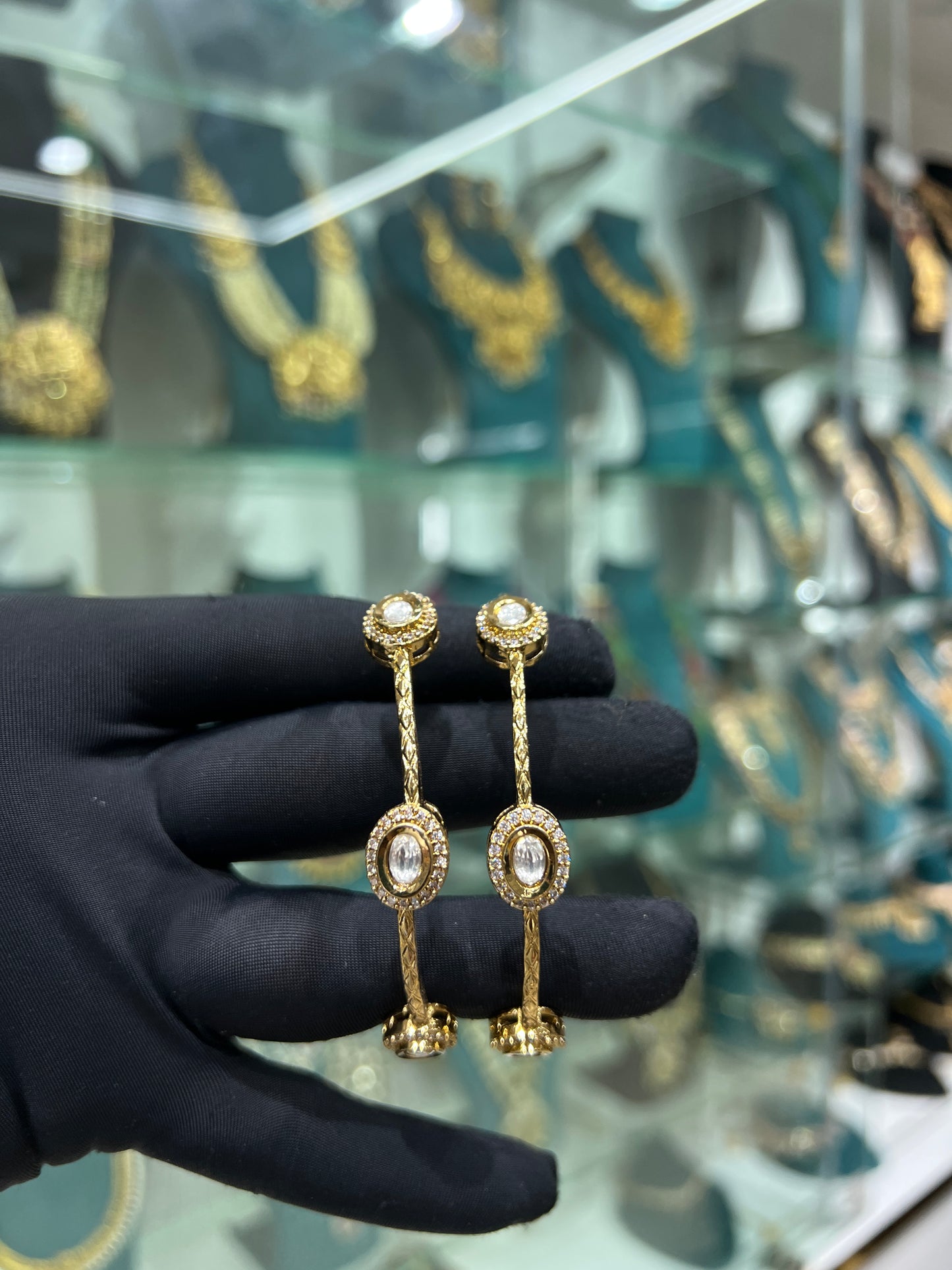 Victoria bangles