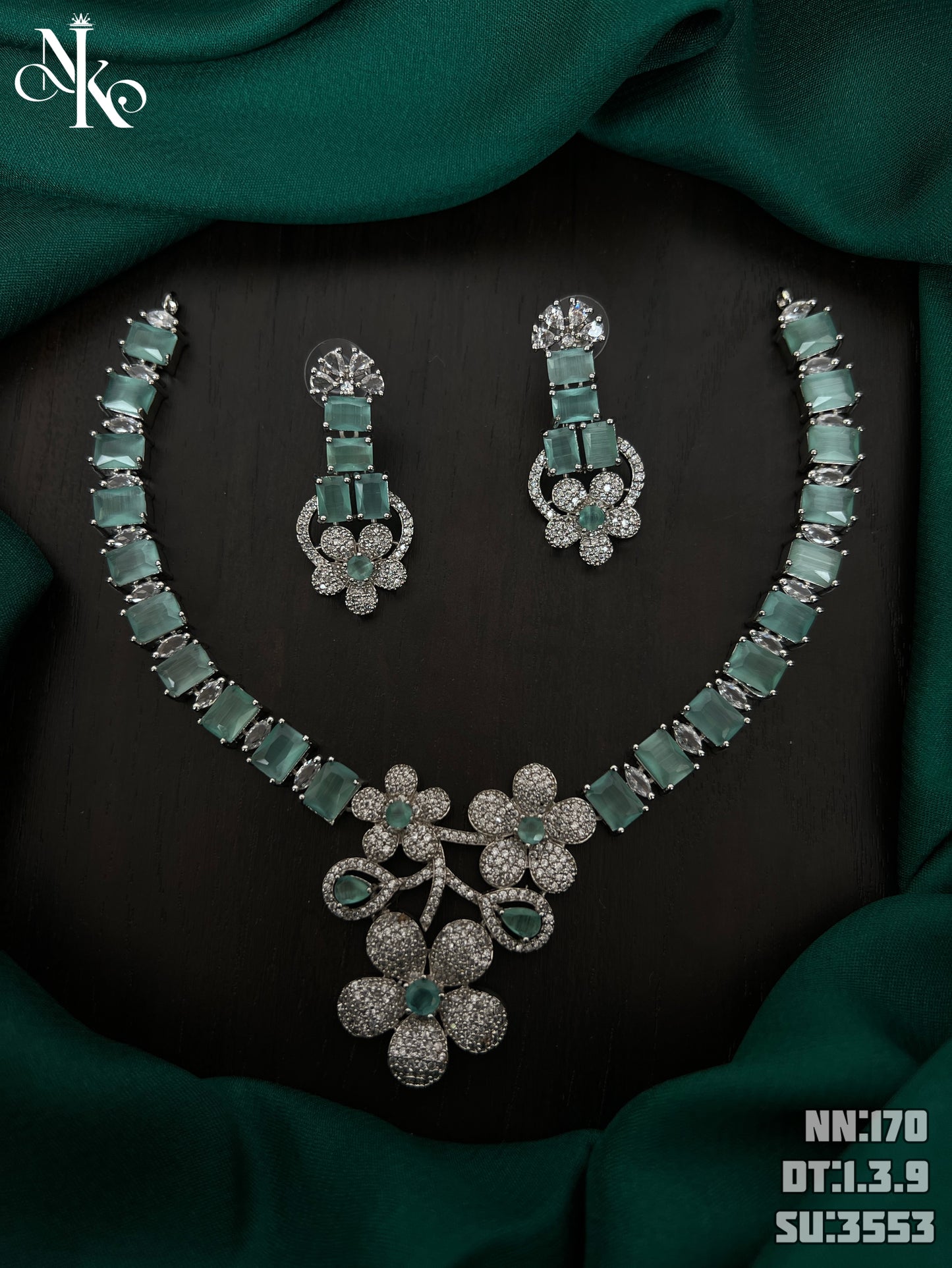 Victoria necklace