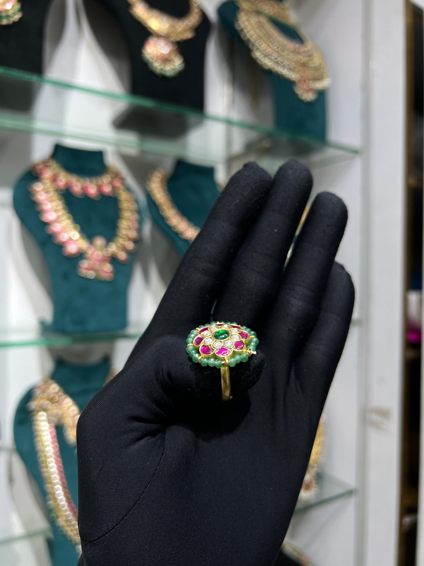 Kundan Fingering