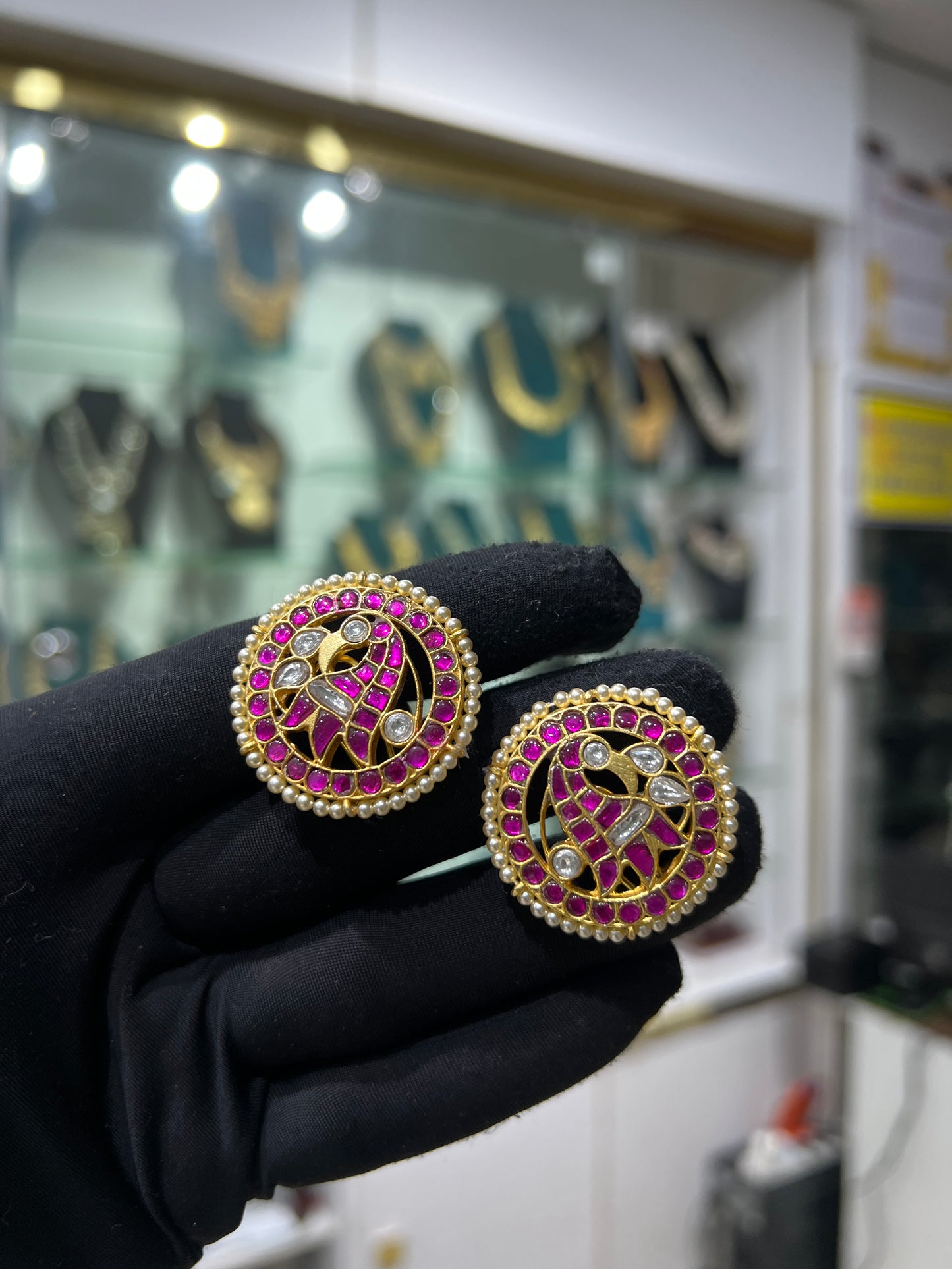 Kundan studs