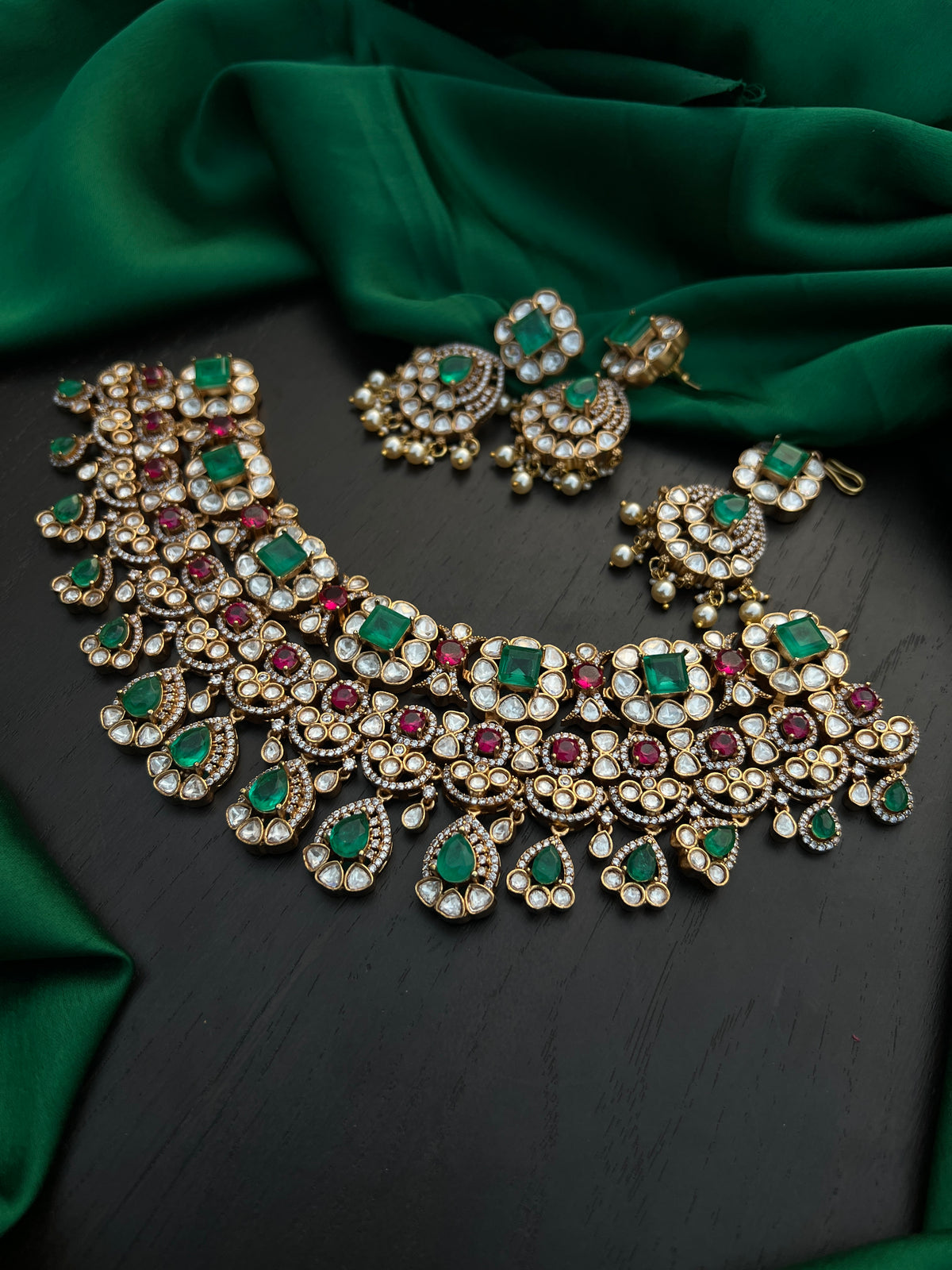 Mossonite kundan choker