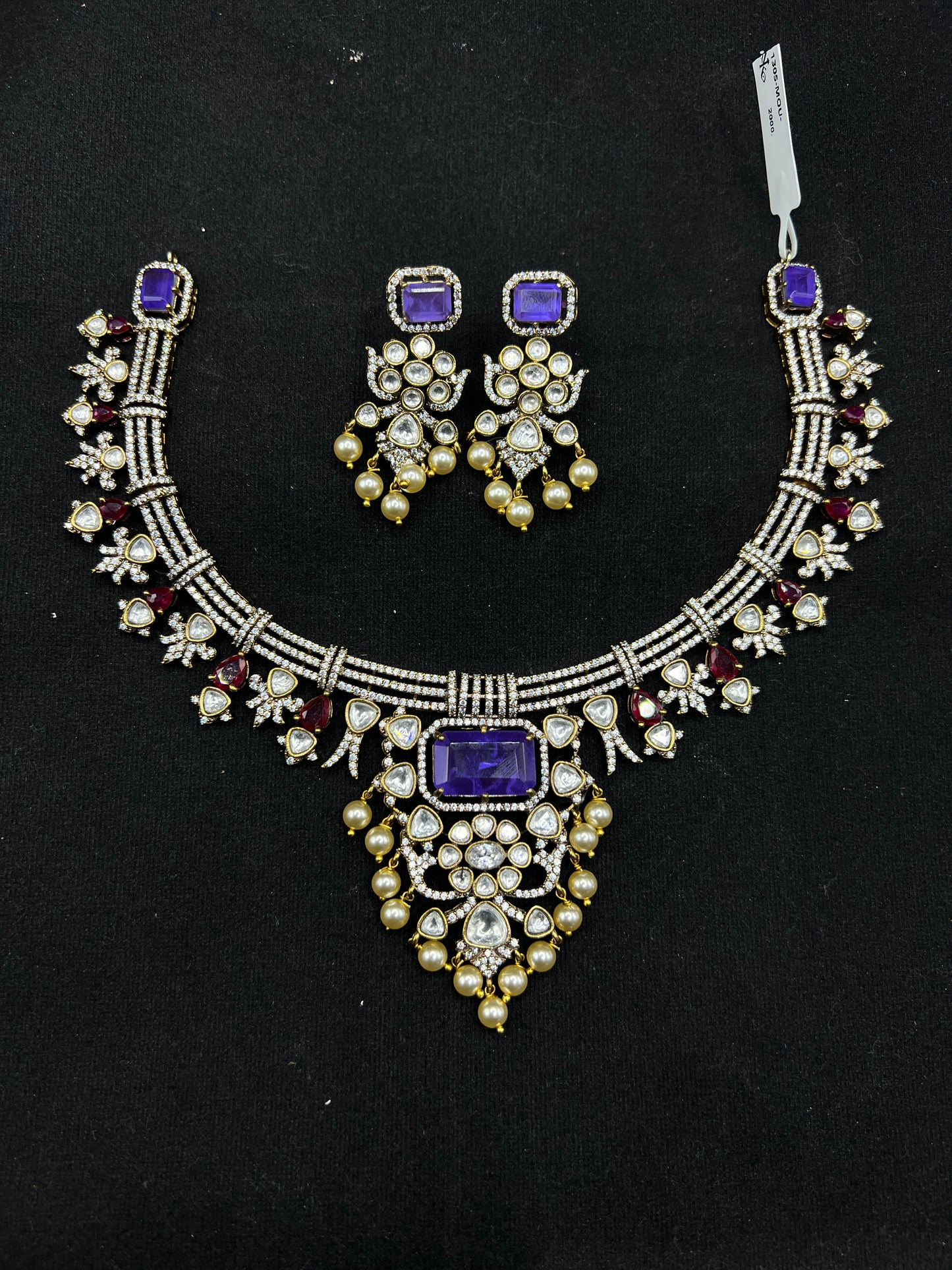 Victoria necklace