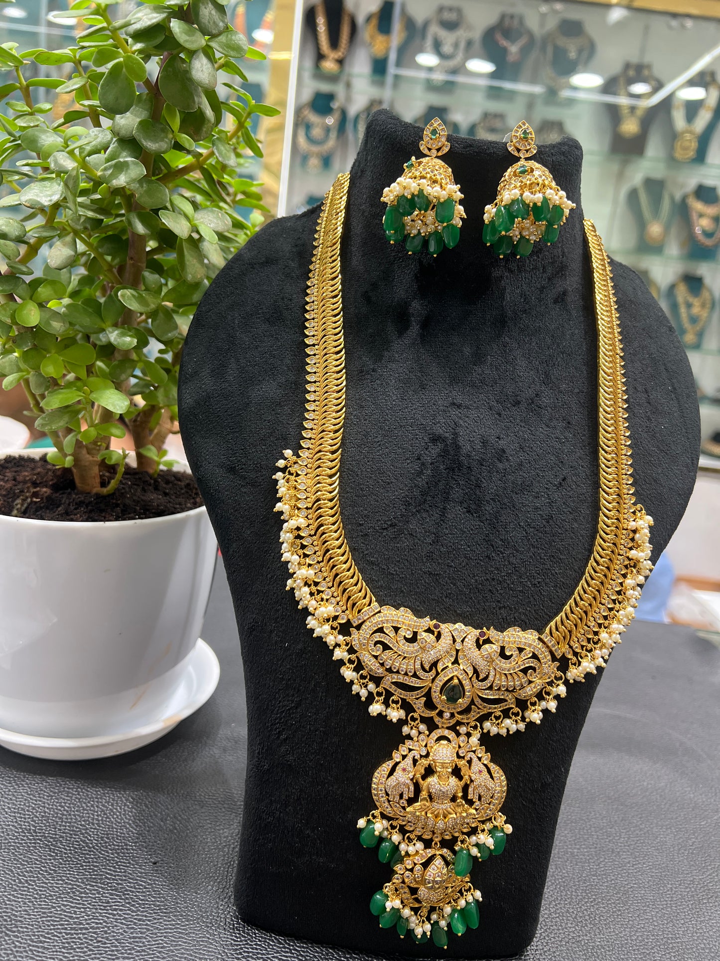 Matt necklace long
