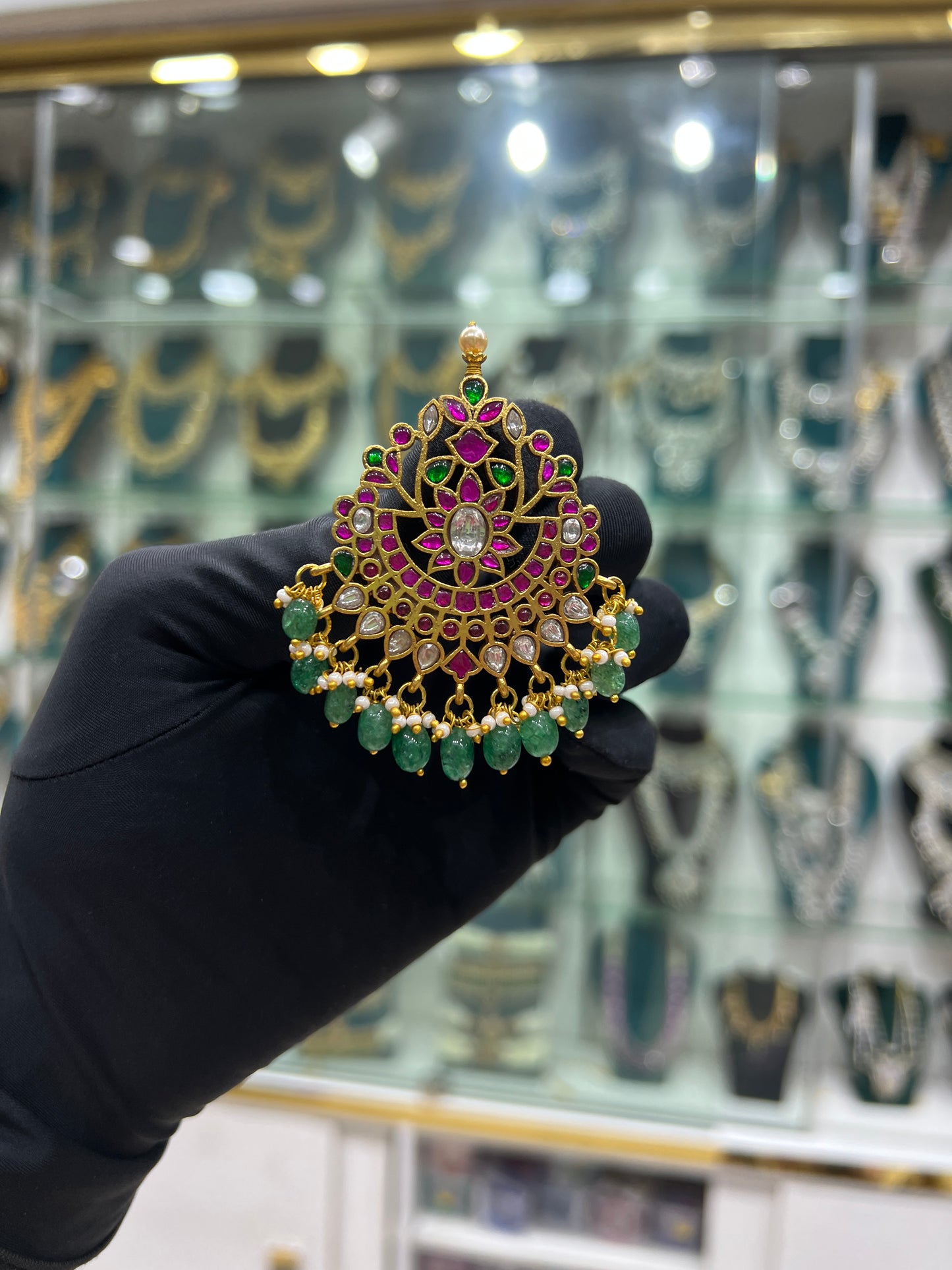 Kundan locket