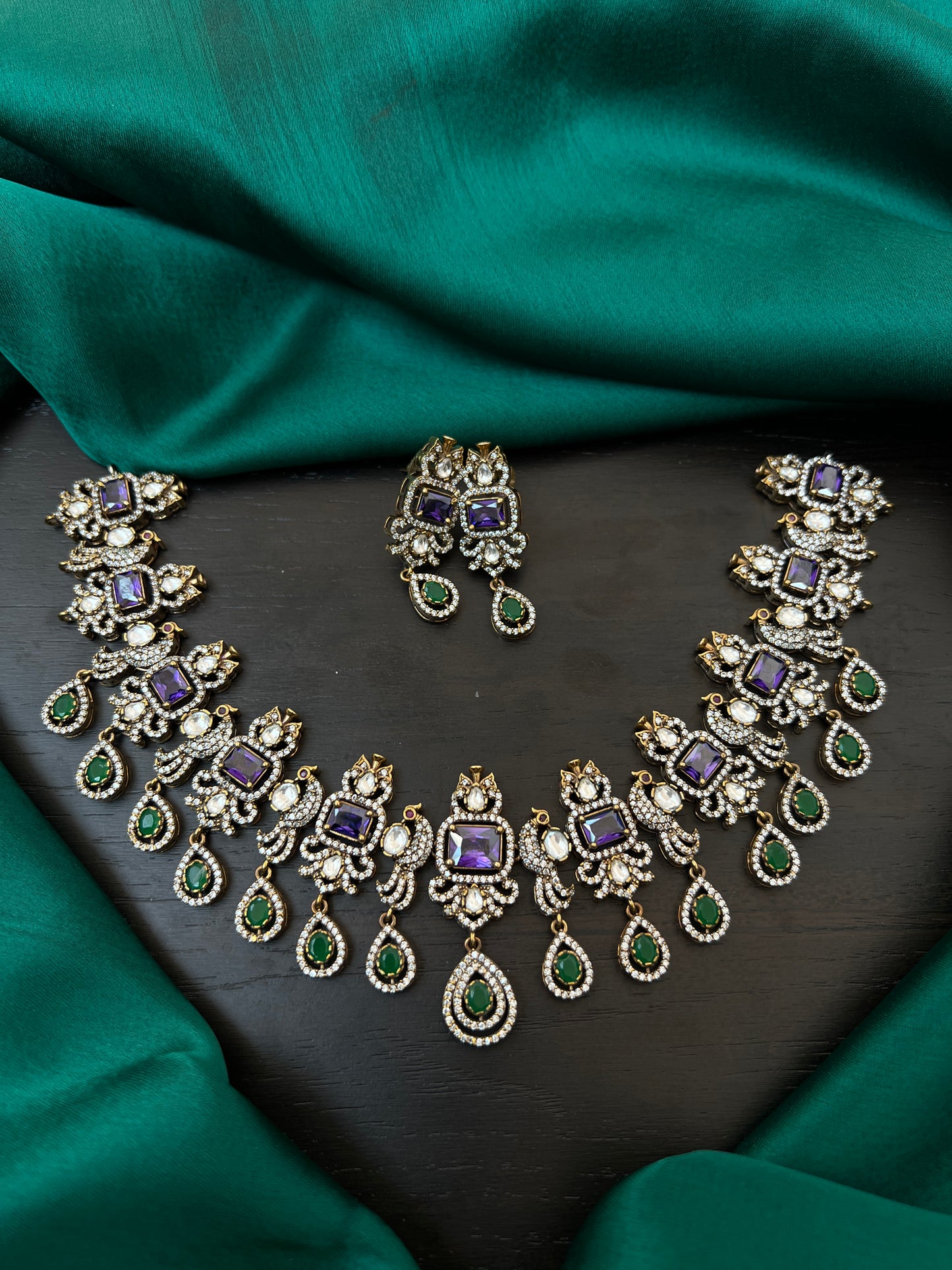 Victoria necklace