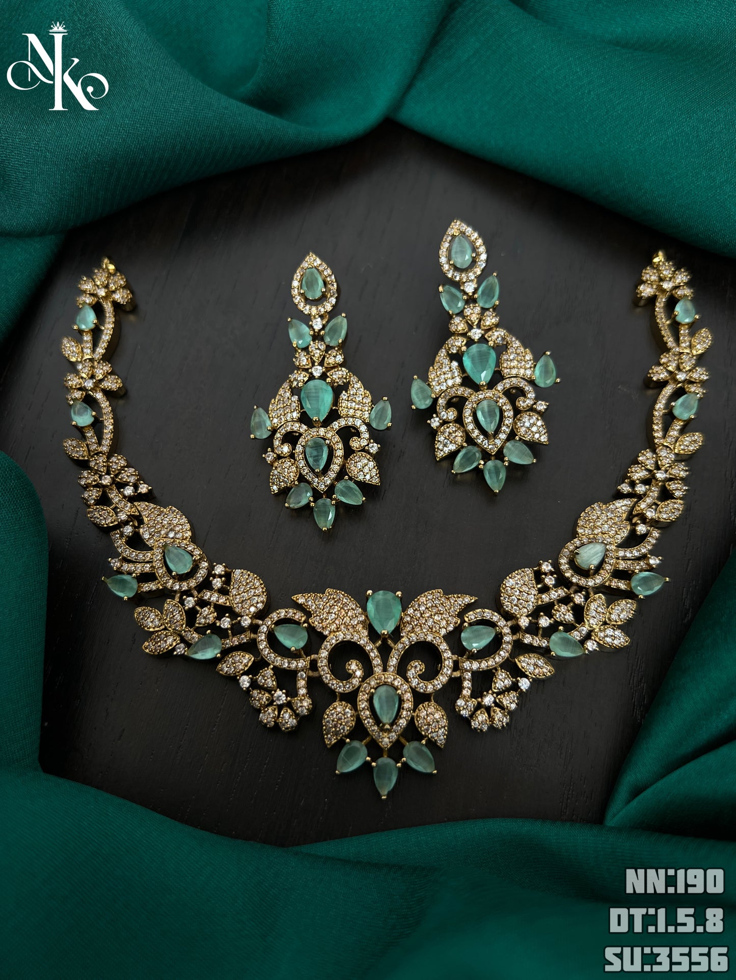 Victoria necklace
