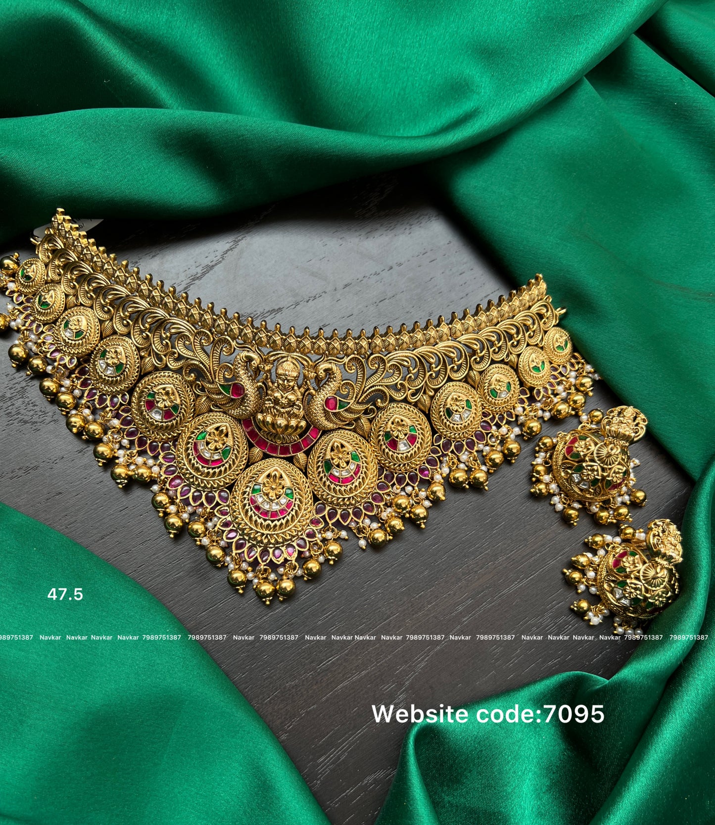 Nagshi choker