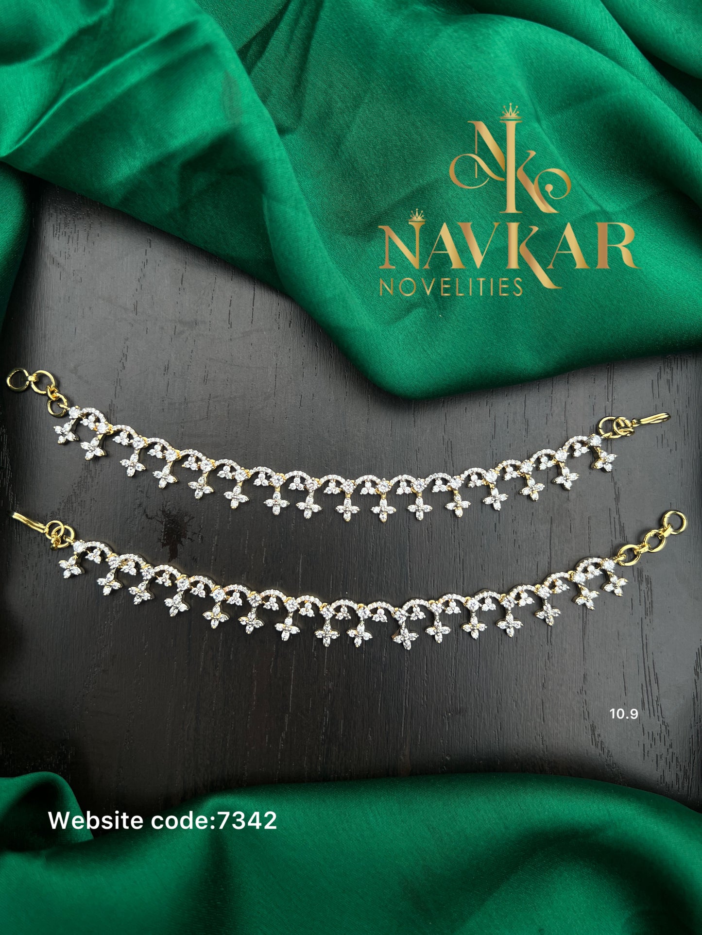 Gj Ear chain