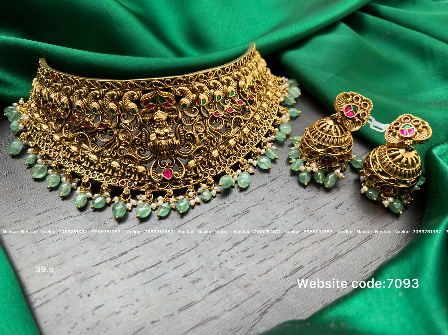 Nagshi choker