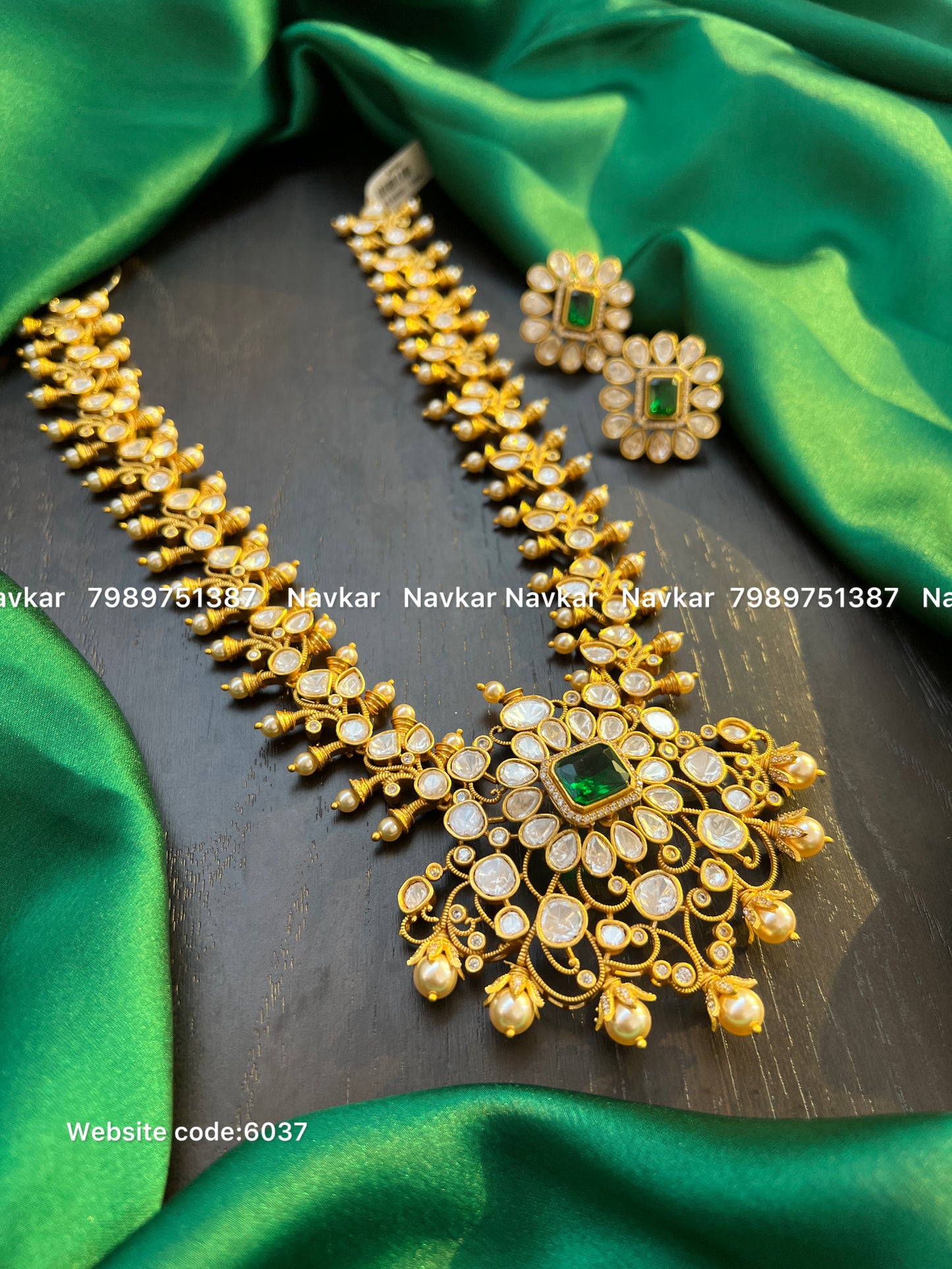 Mossnite necklace