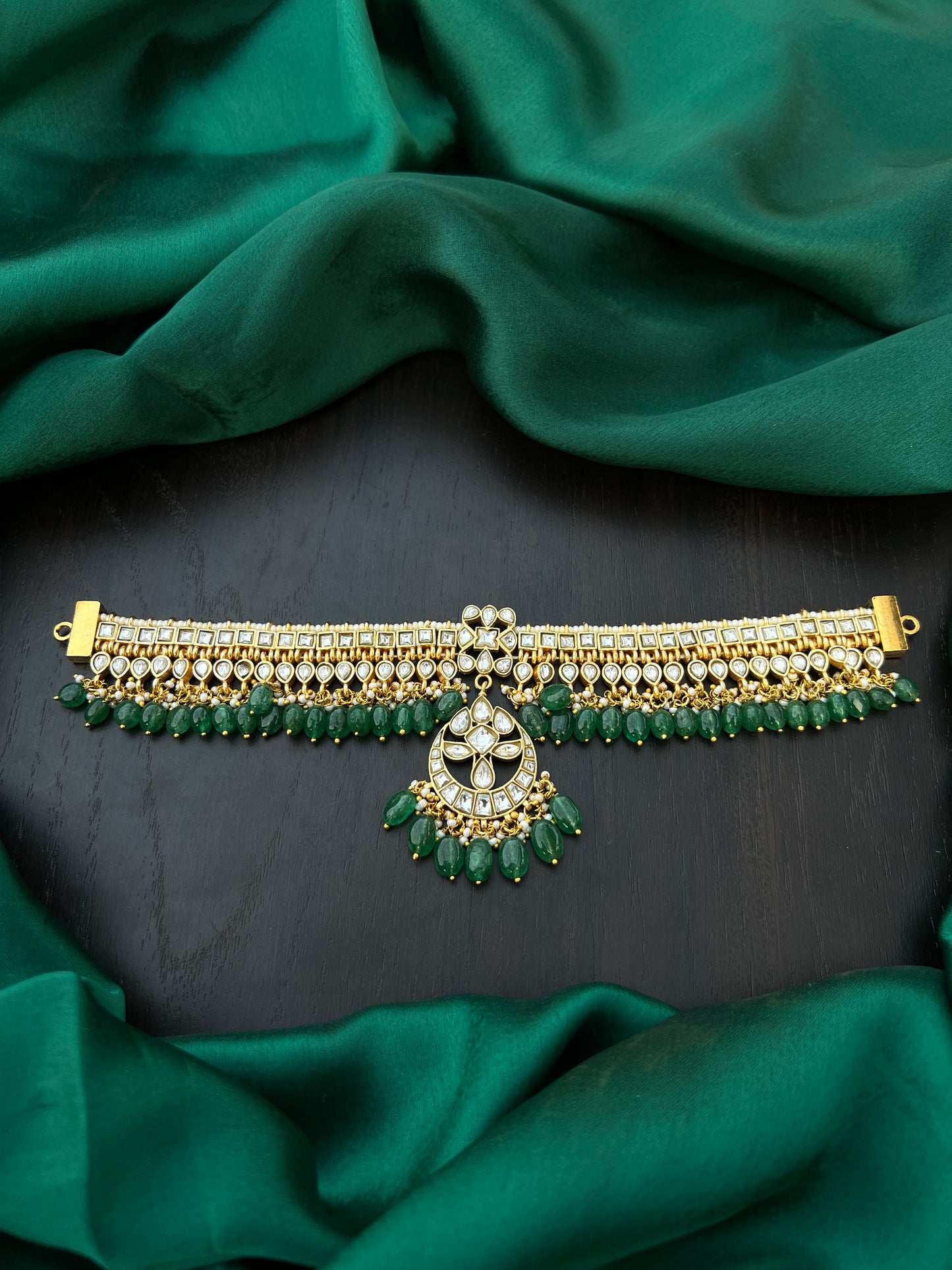 Kundan choker