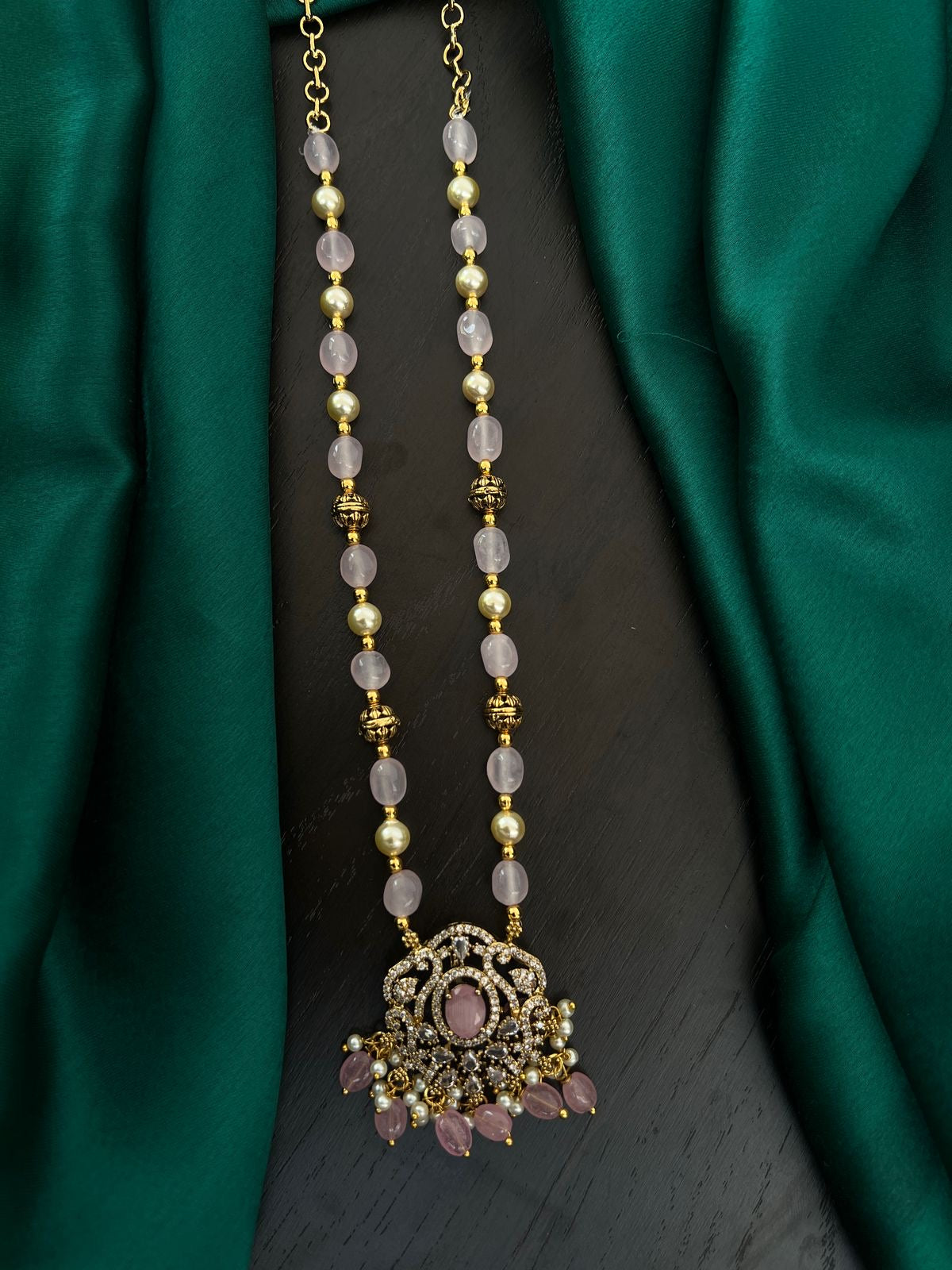 BEADS WITH VICTORIAN LOCKETS