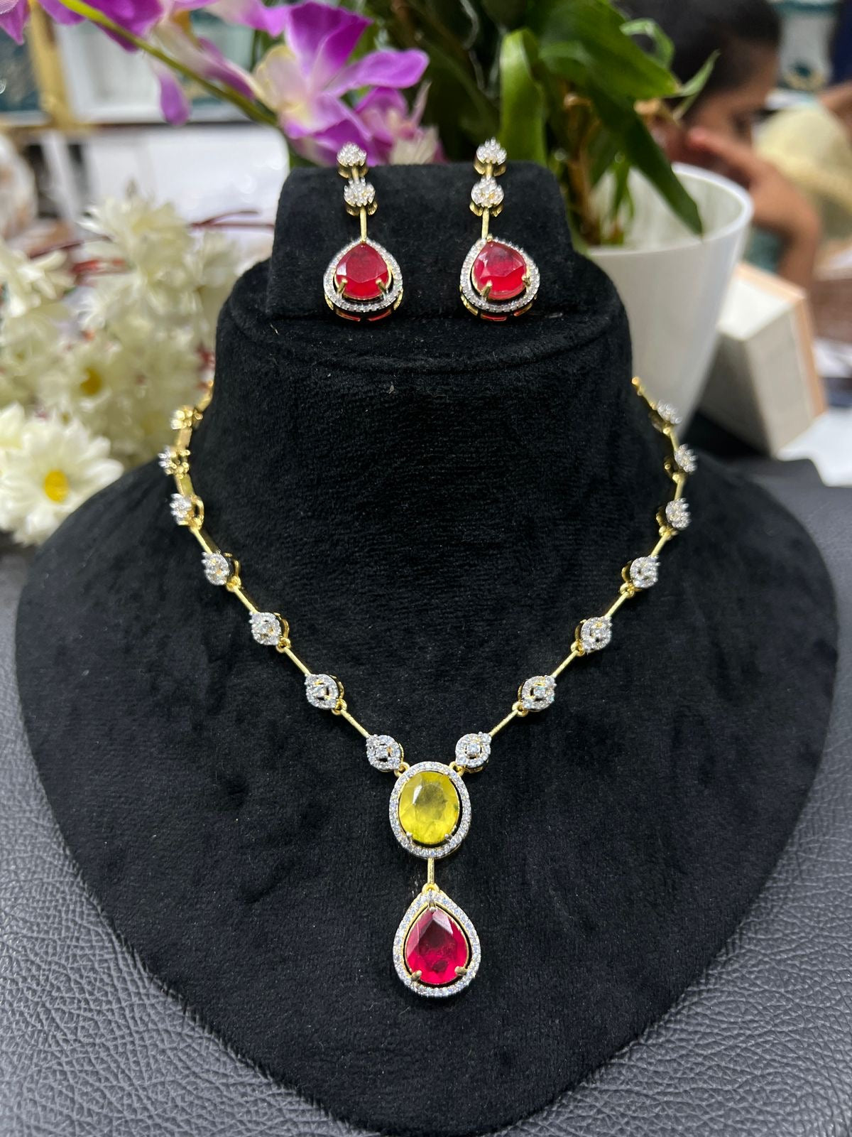 SIMPLE NECKLACE