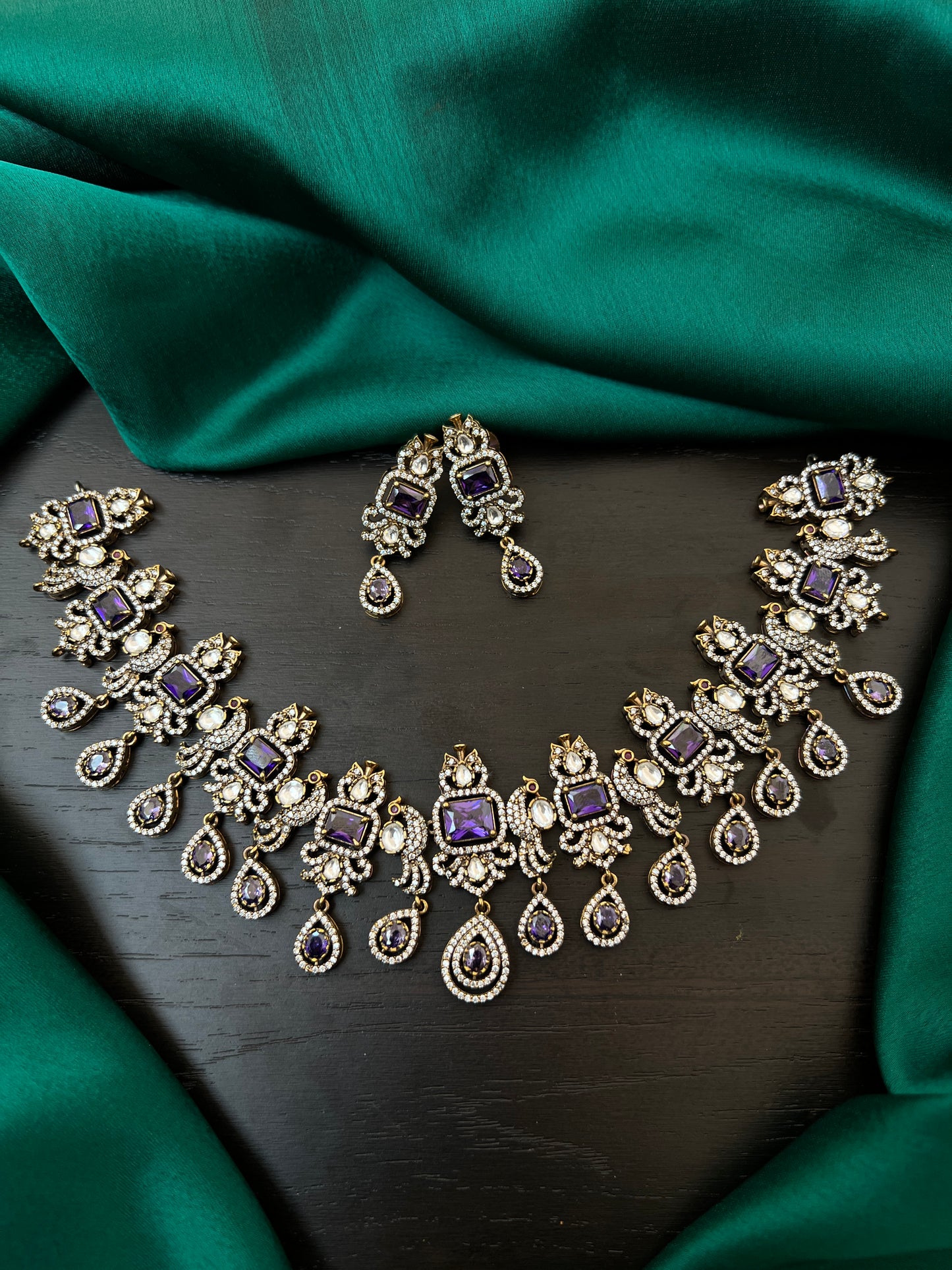 Victoria necklace