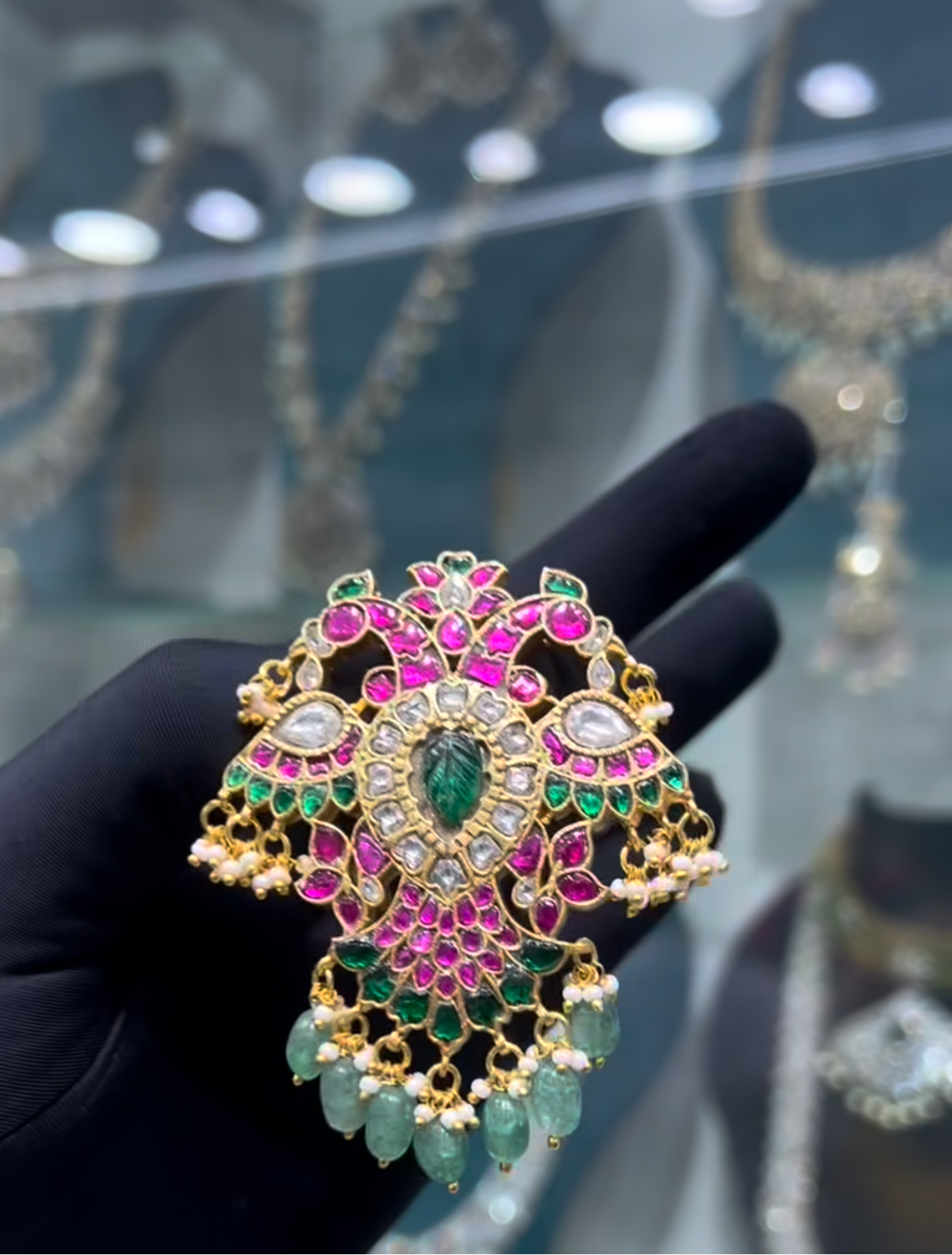 Kundan locket