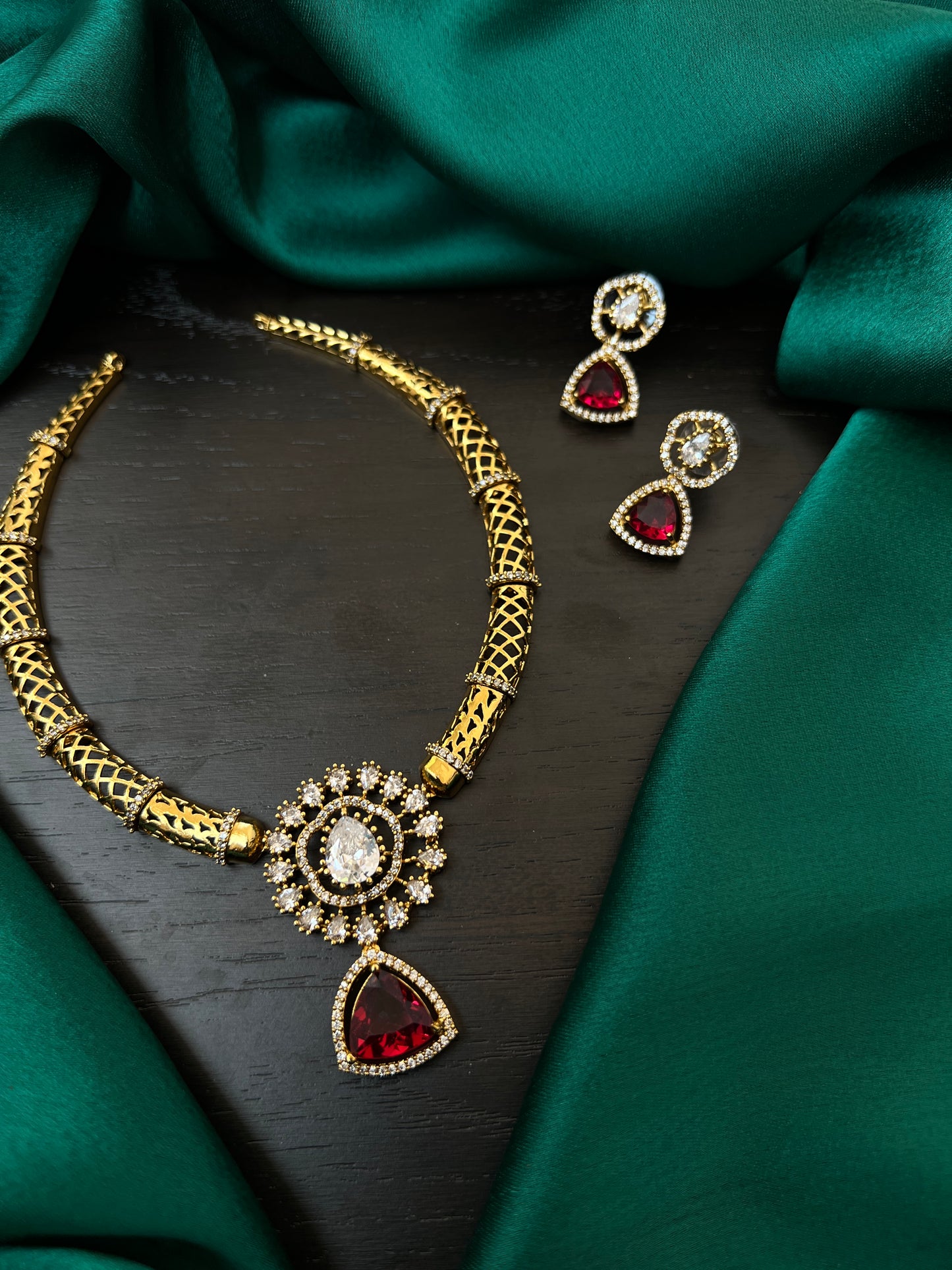Matt Necklace