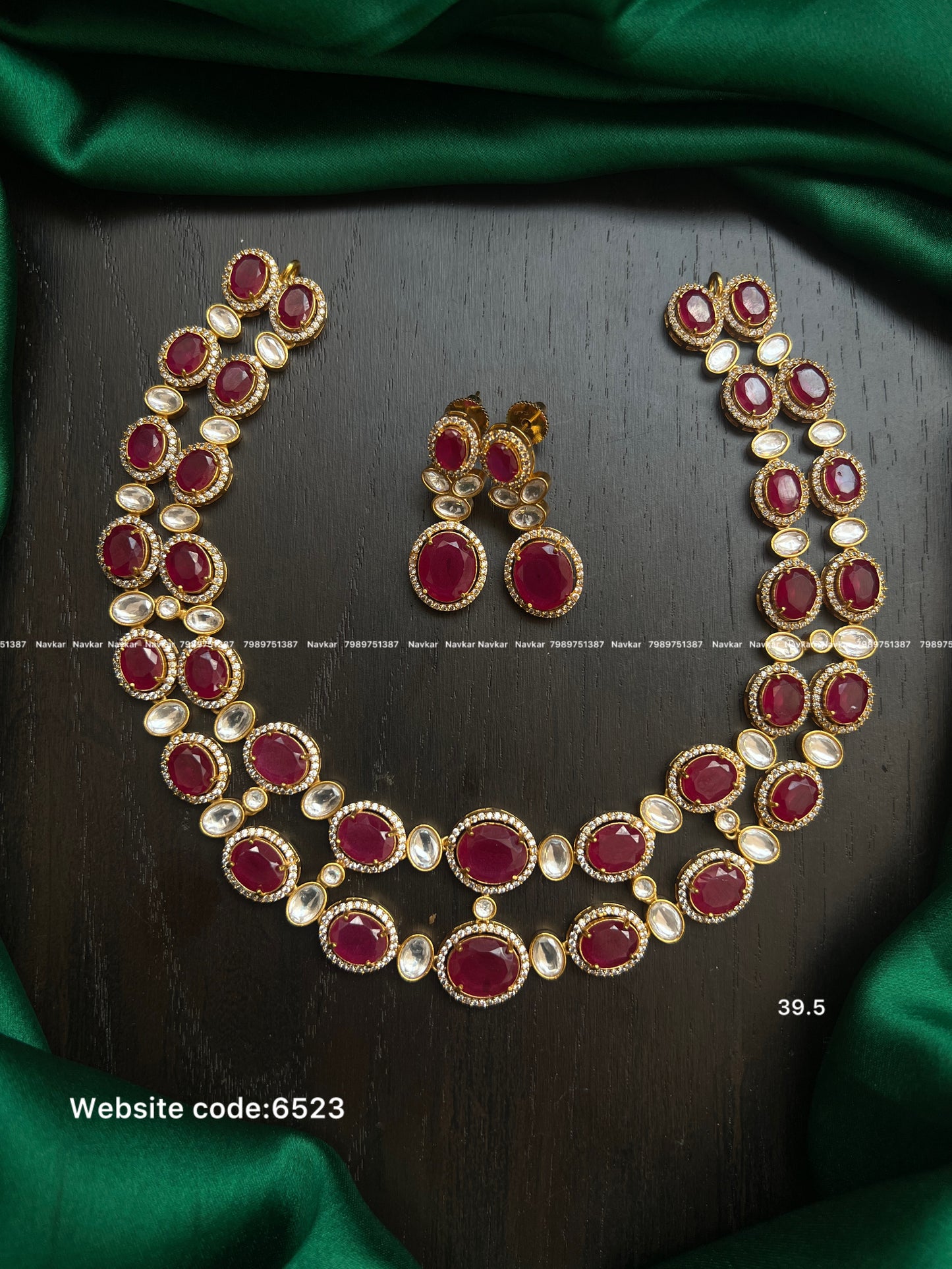 Victoria necklace
