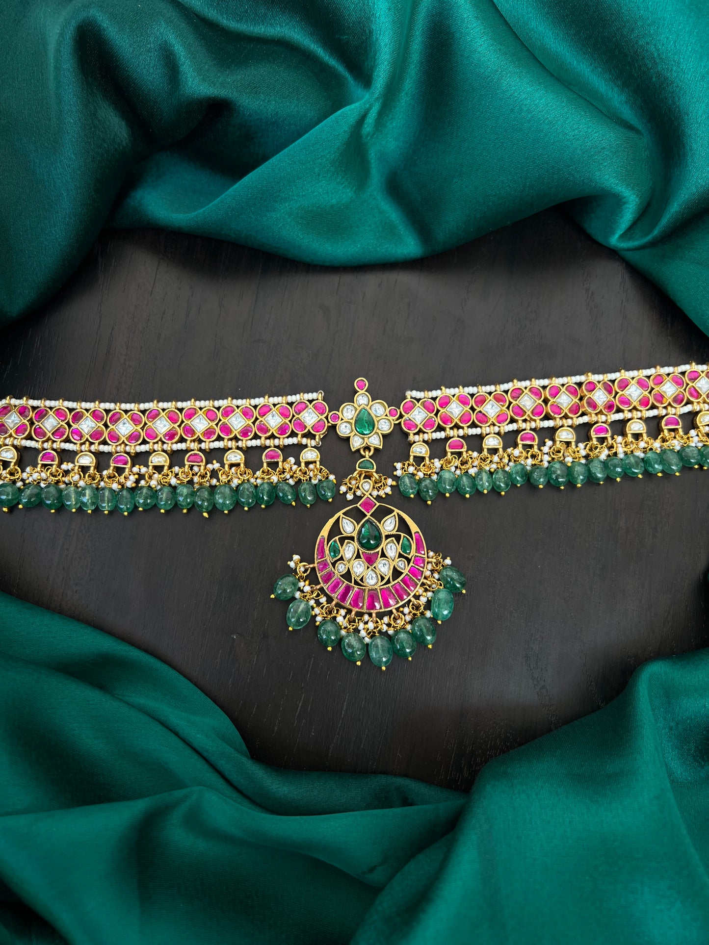 Kundan choker