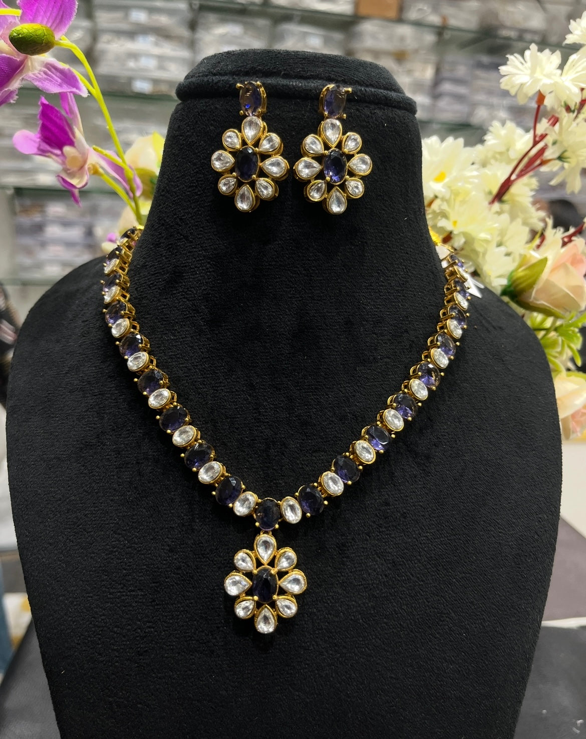 Matt necklace