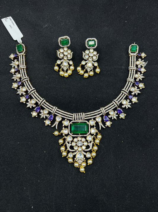 Victoria necklace