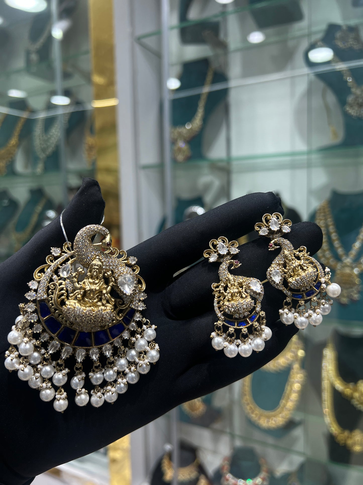 MOSSONITE LOCKET