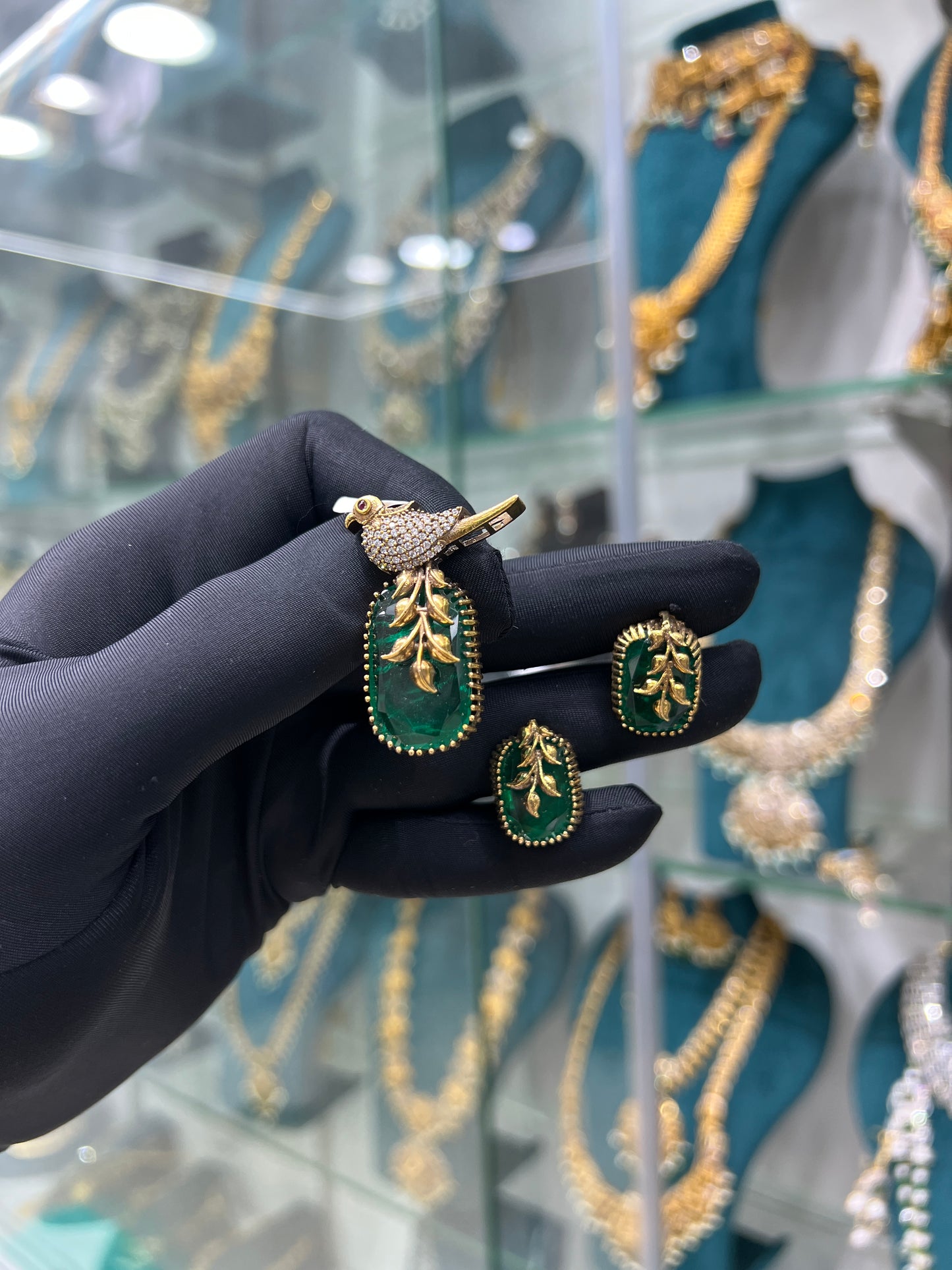 BIRD LOCKETS