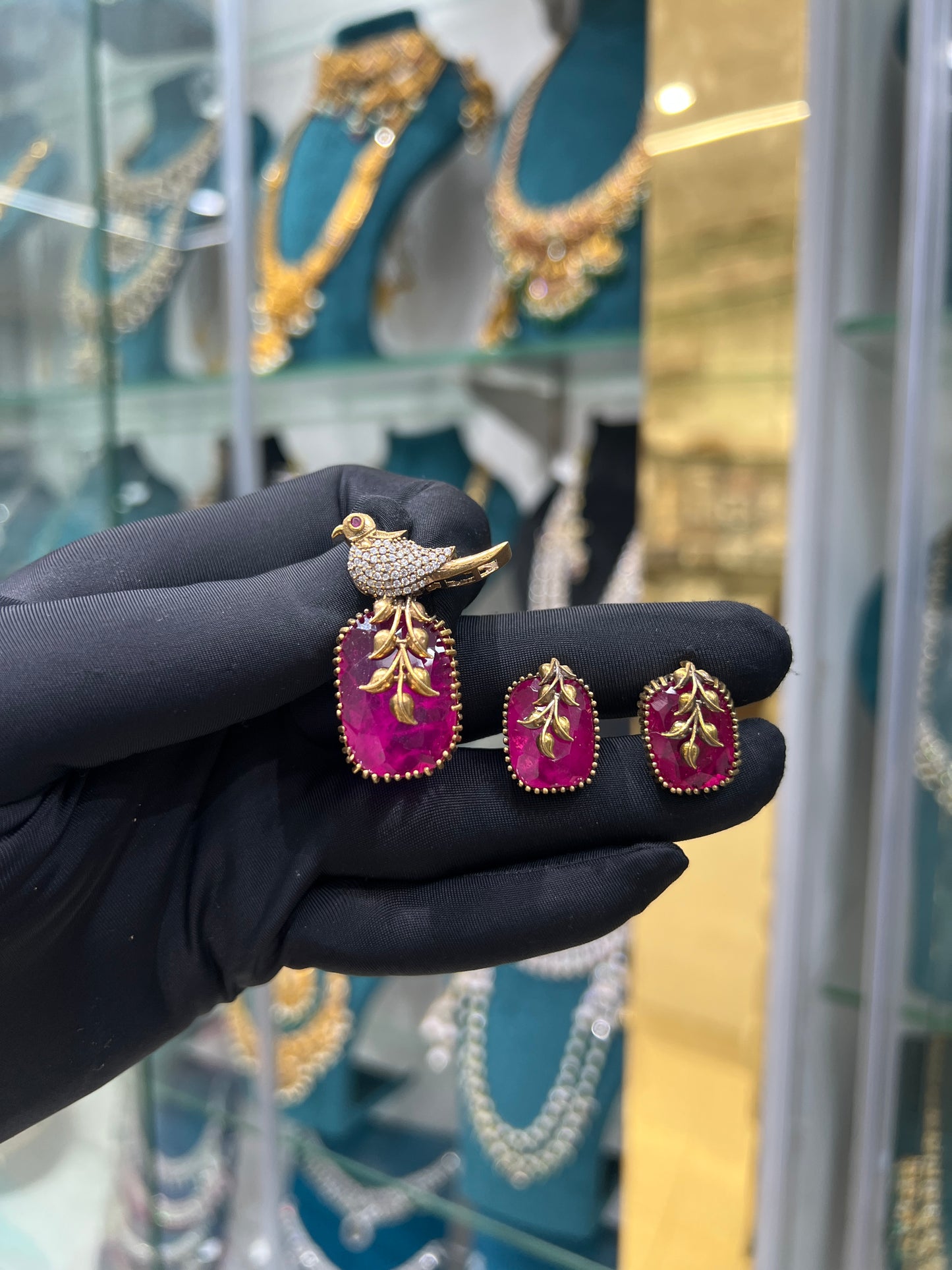 BIRD LOCKETS
