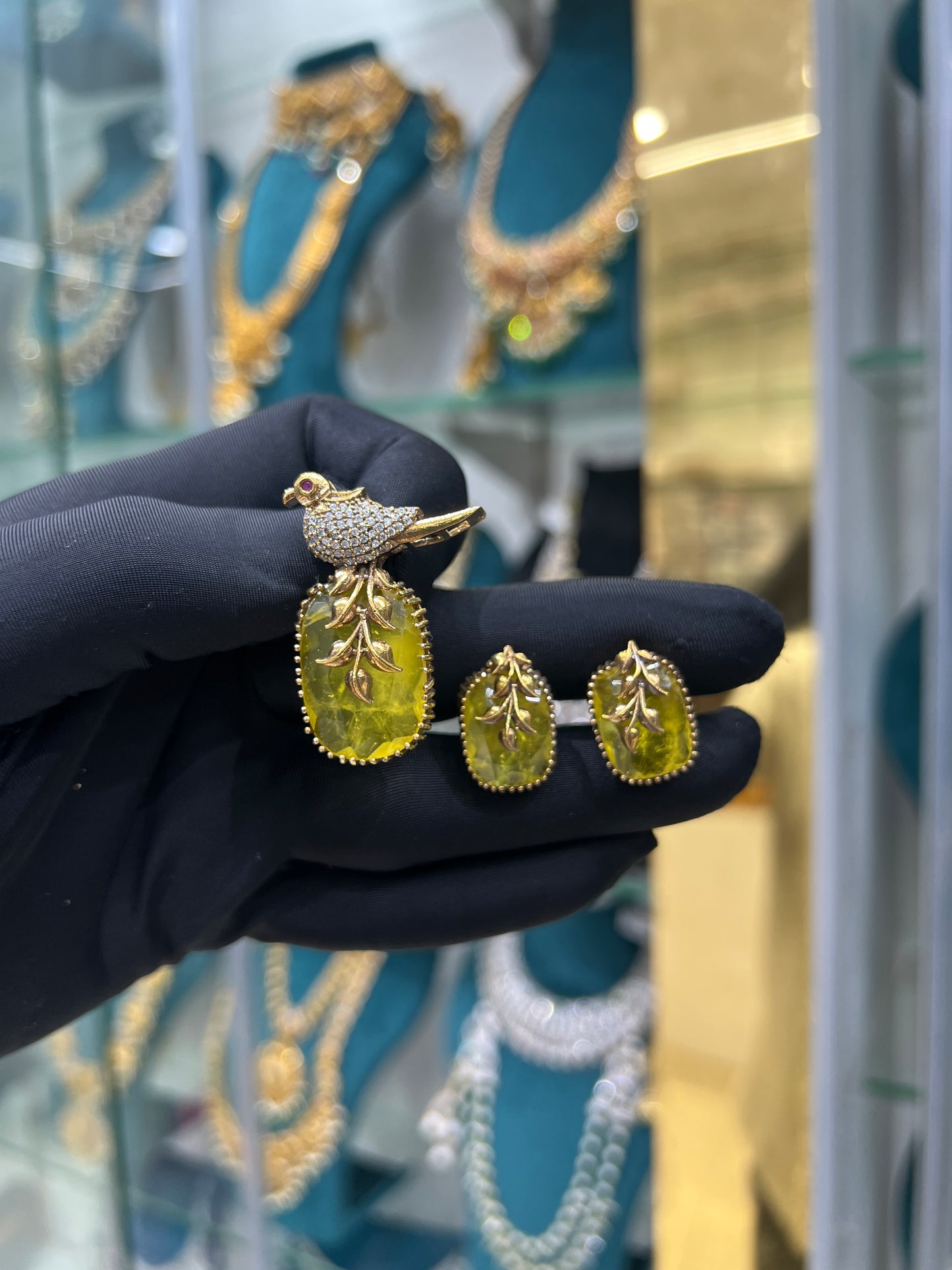 BIRD LOCKETS