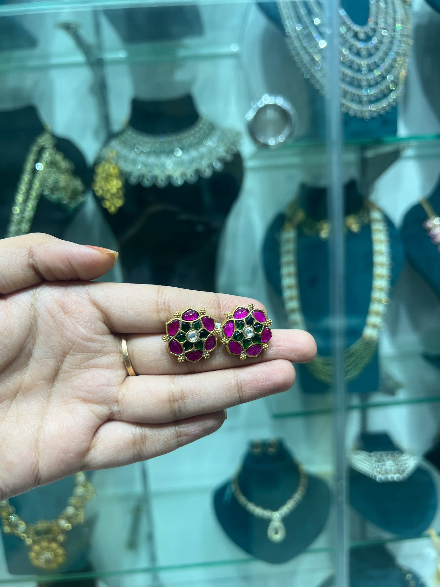 Kundan studs