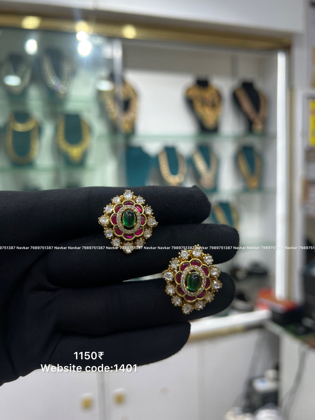 Kundan studs