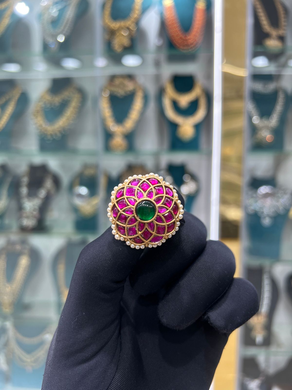 Jaduakundan Ear studs