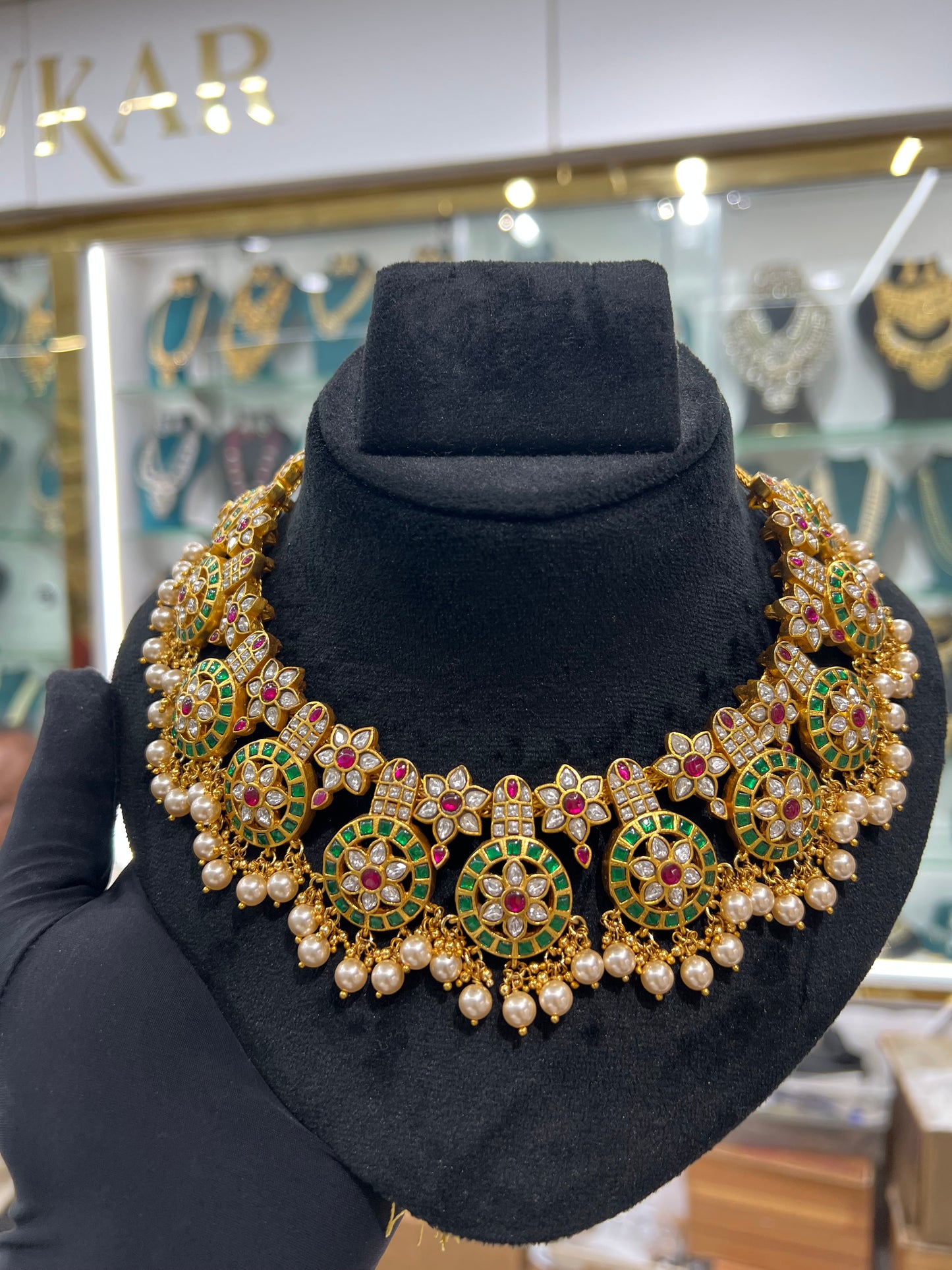 KUNDAN NECKLACE