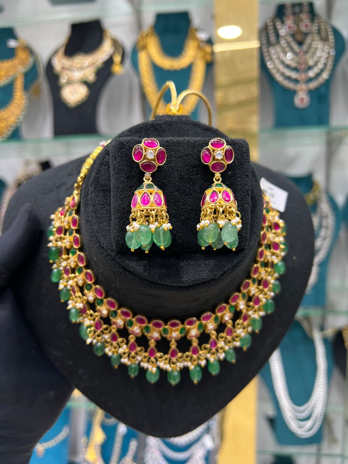 Jadaukundan necklace