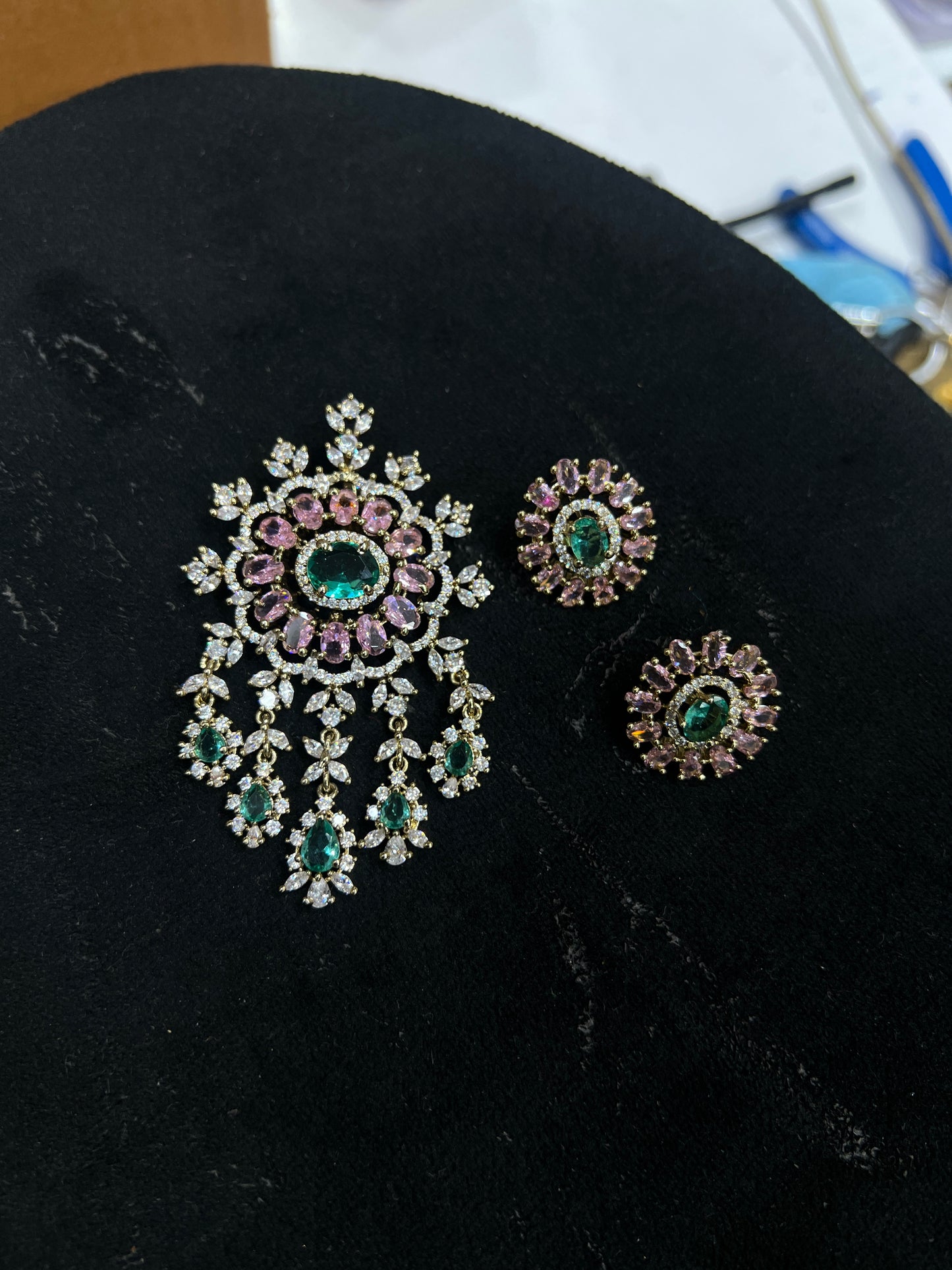 Glass Stoned Locket