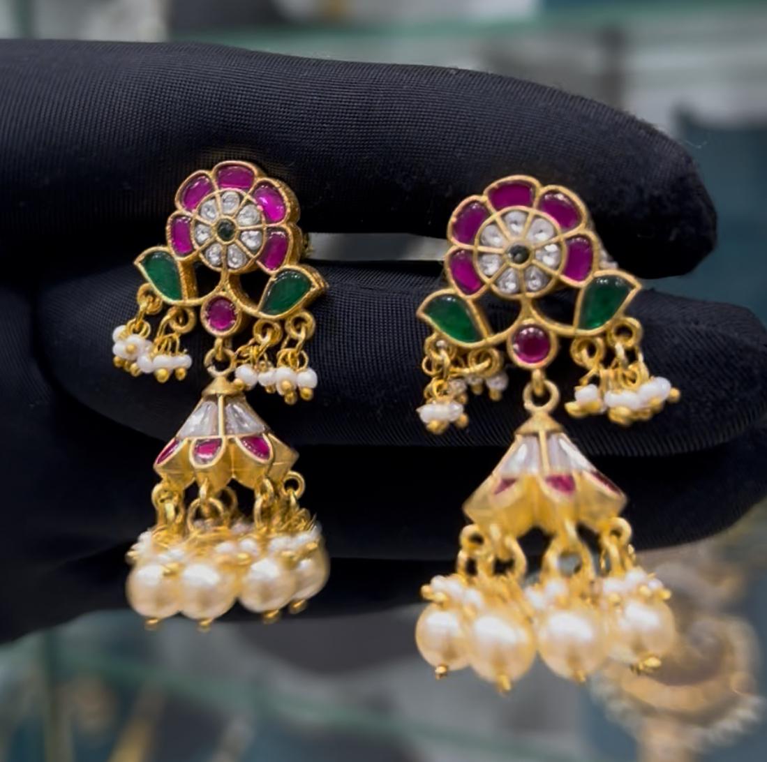 Jadukundan earrings