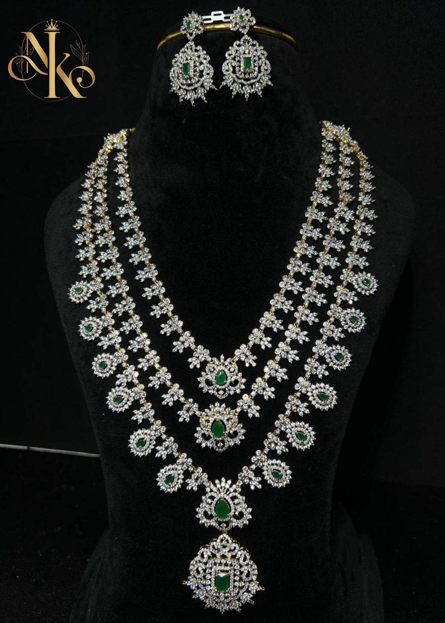 GJ 3 SRTEPS NECKLACE