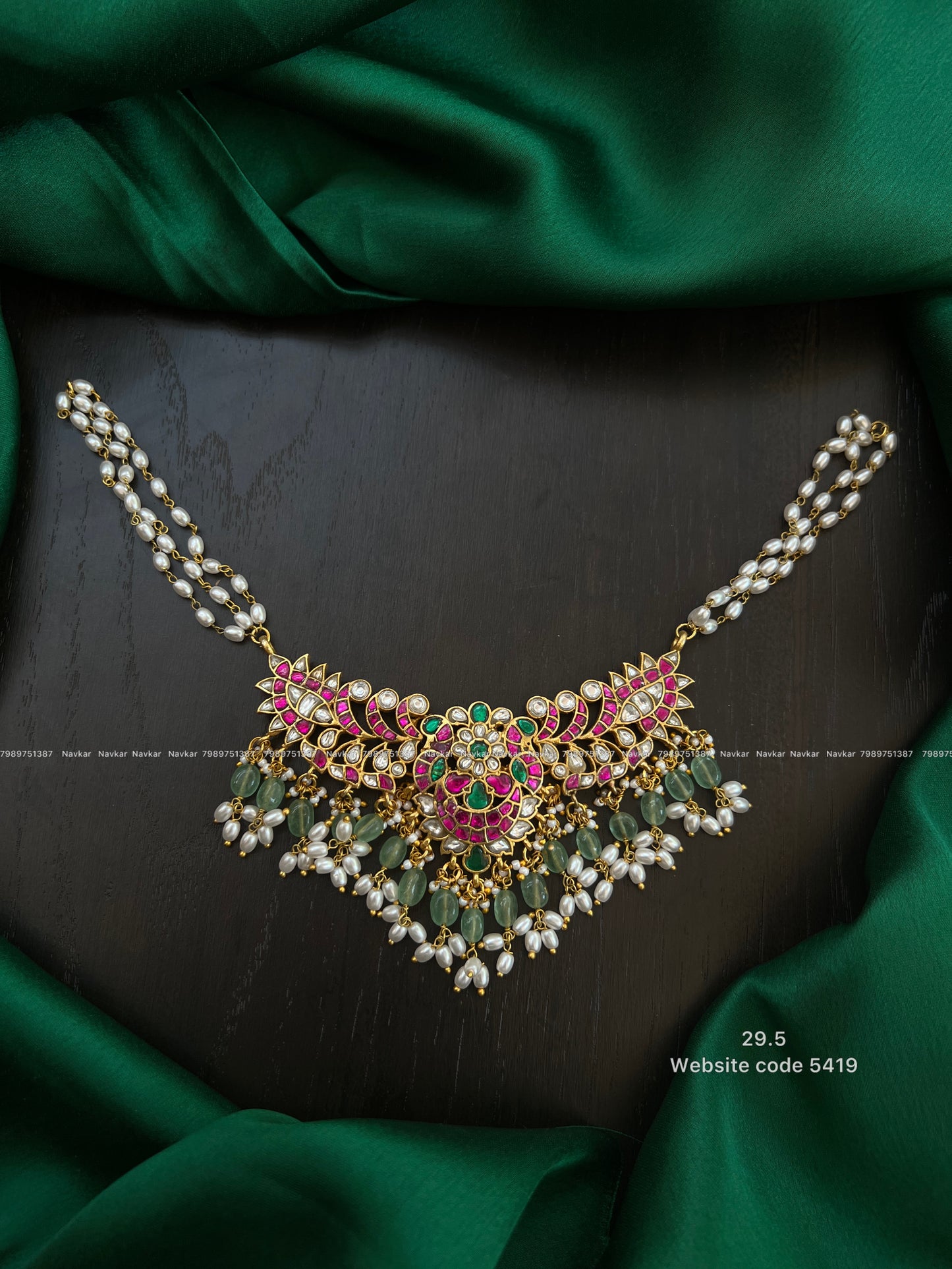 Kundan choker