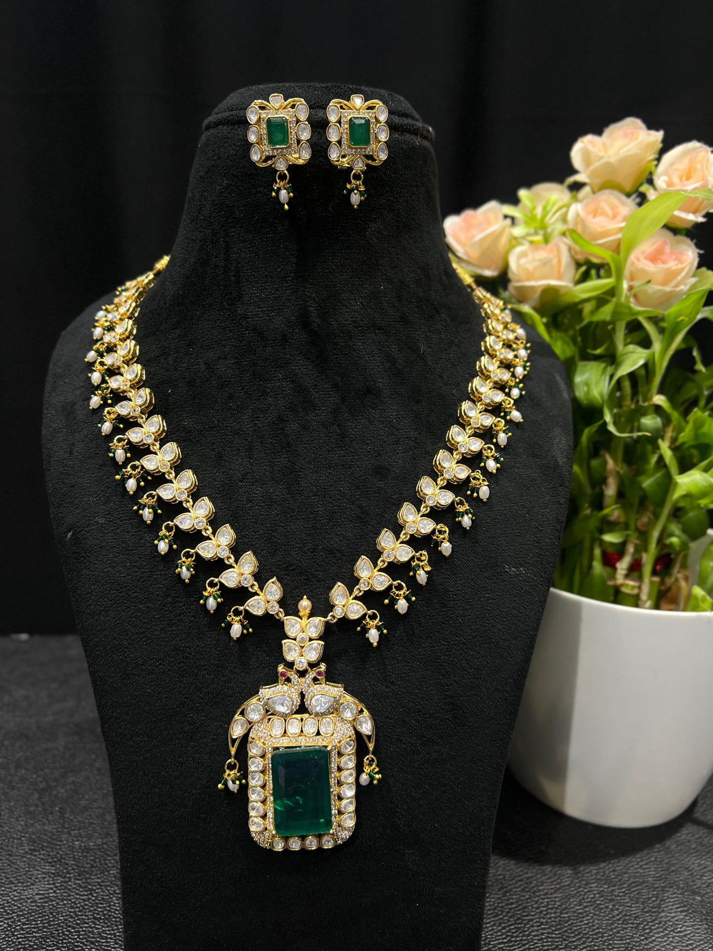 30% Silver mossonite