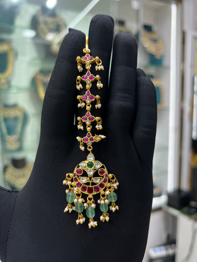 Kundan Tika