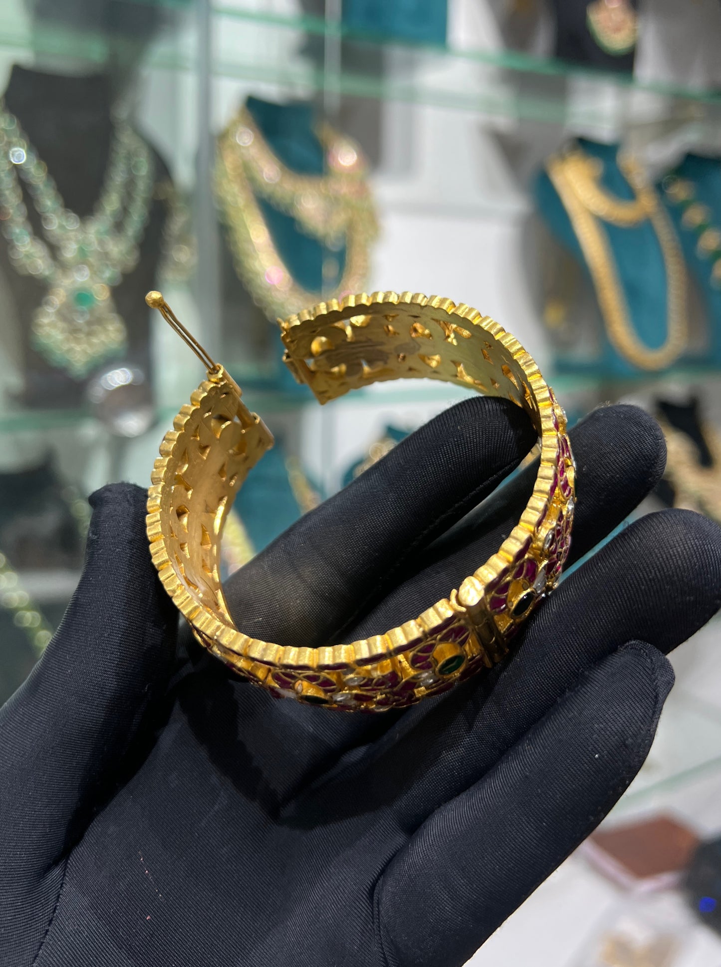 Kundan bangle