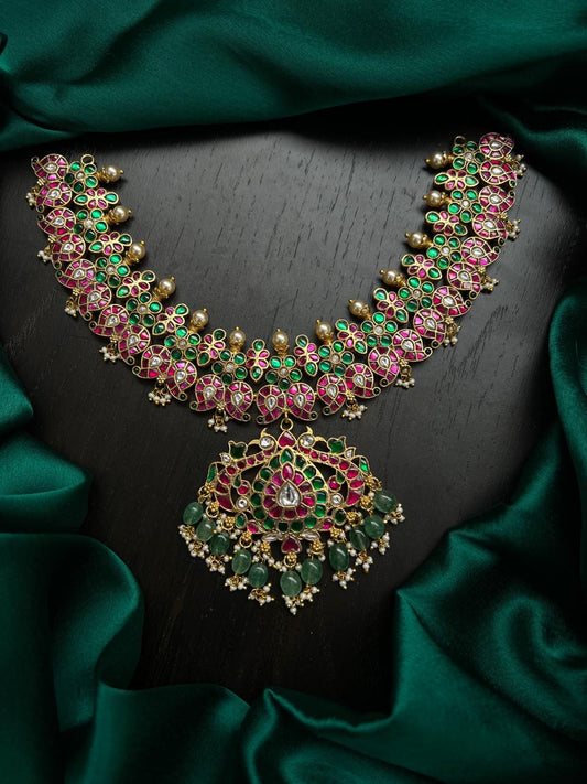 Kundan necklace