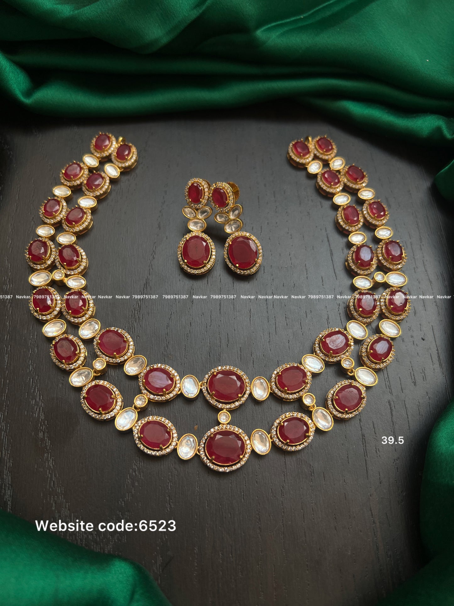 Victoria necklace