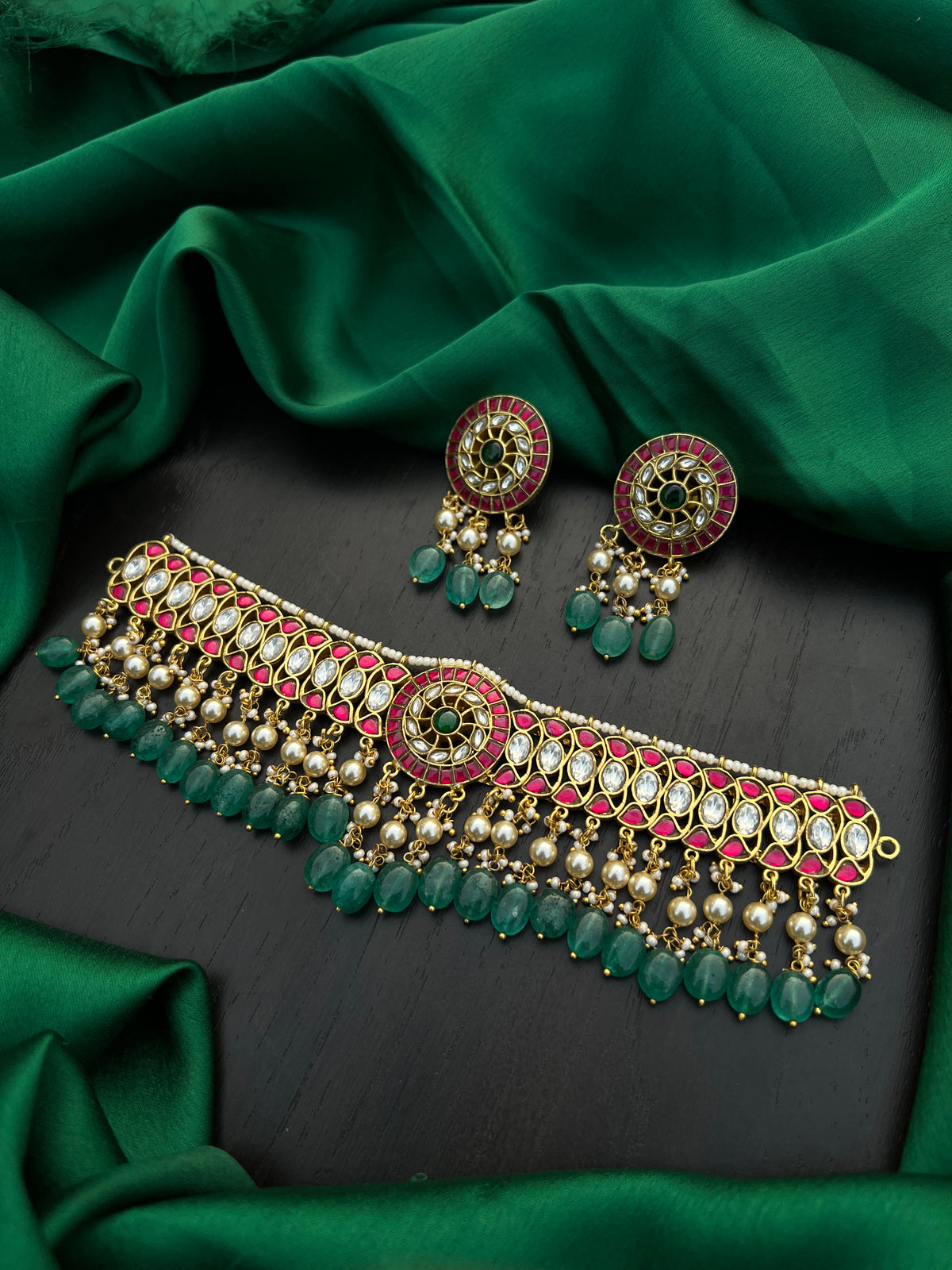 Kundan choker
